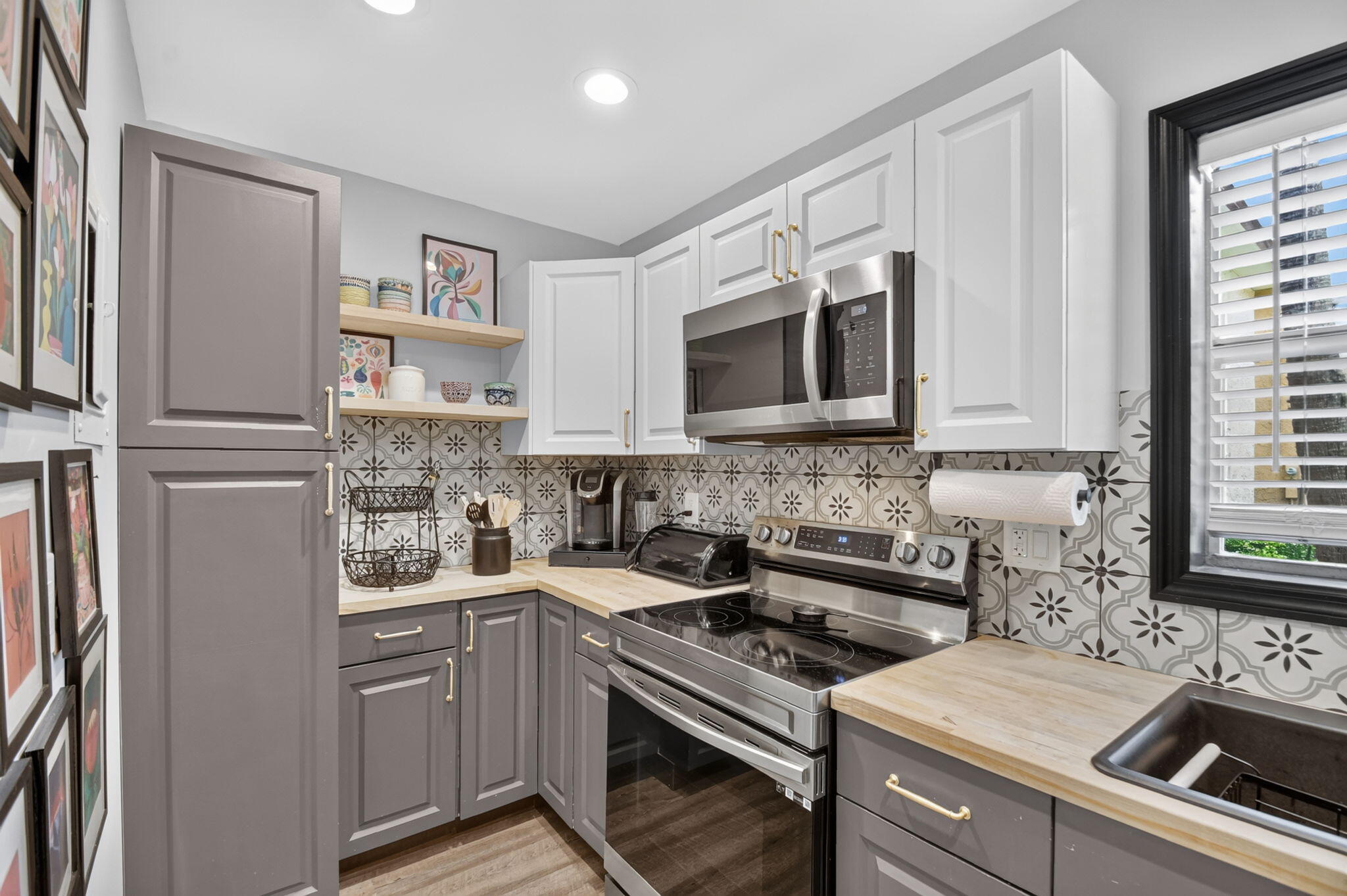 GOLDEN LAKES VILLAGE CONDO 1 THRU 13-A - Residential