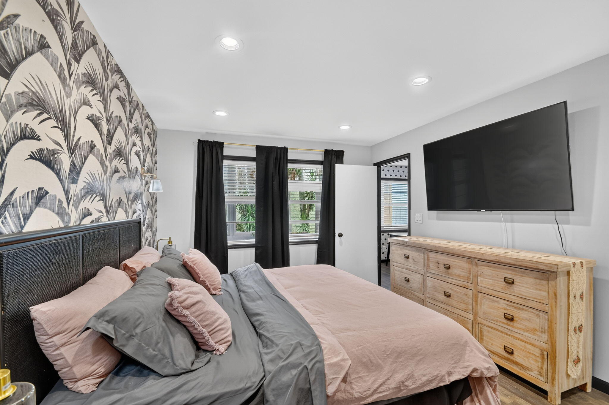 GOLDEN LAKES VILLAGE CONDO 1 THRU 13-A - Residential