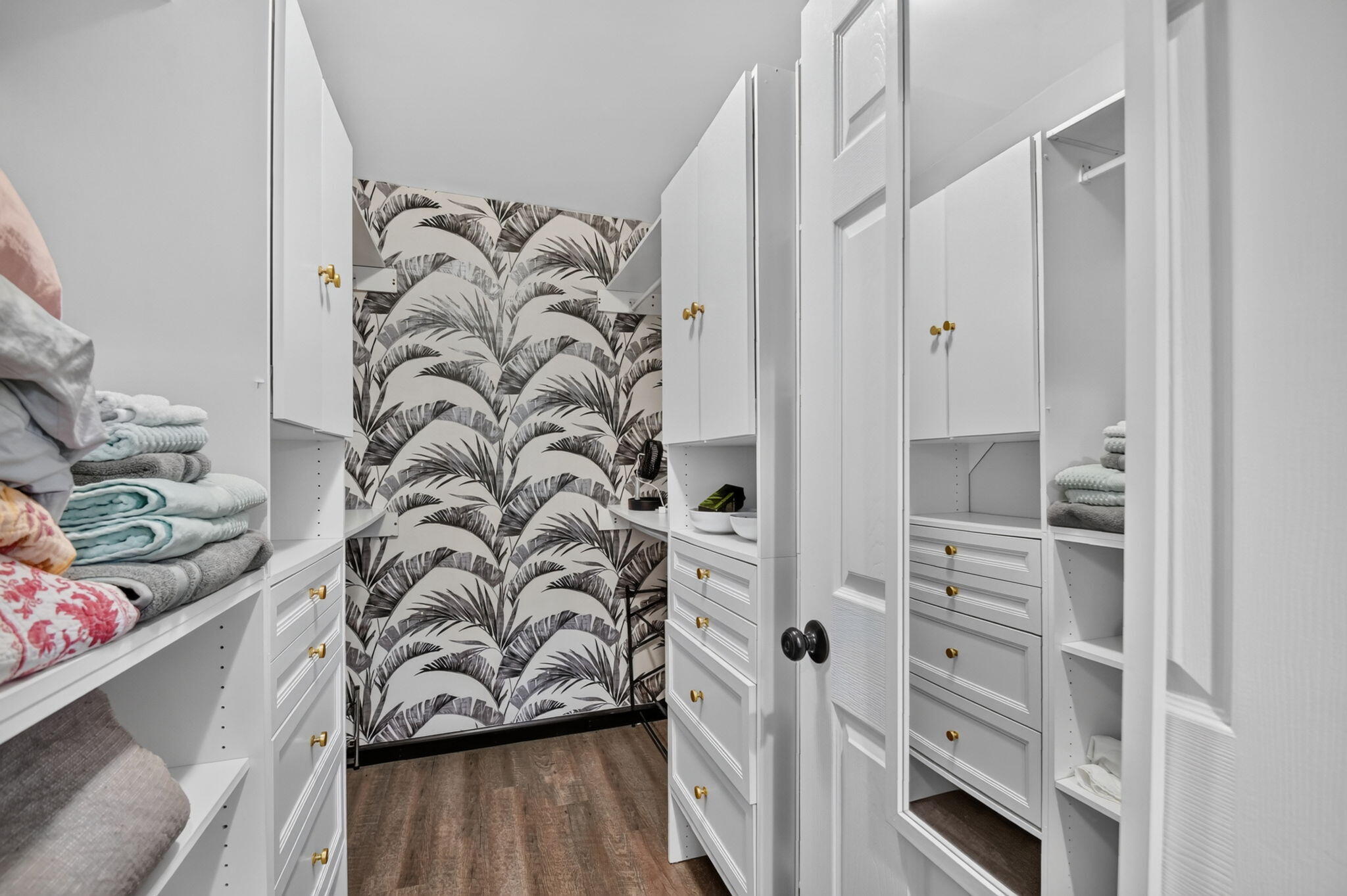 GOLDEN LAKES VILLAGE CONDO 1 THRU 13-A - Residential