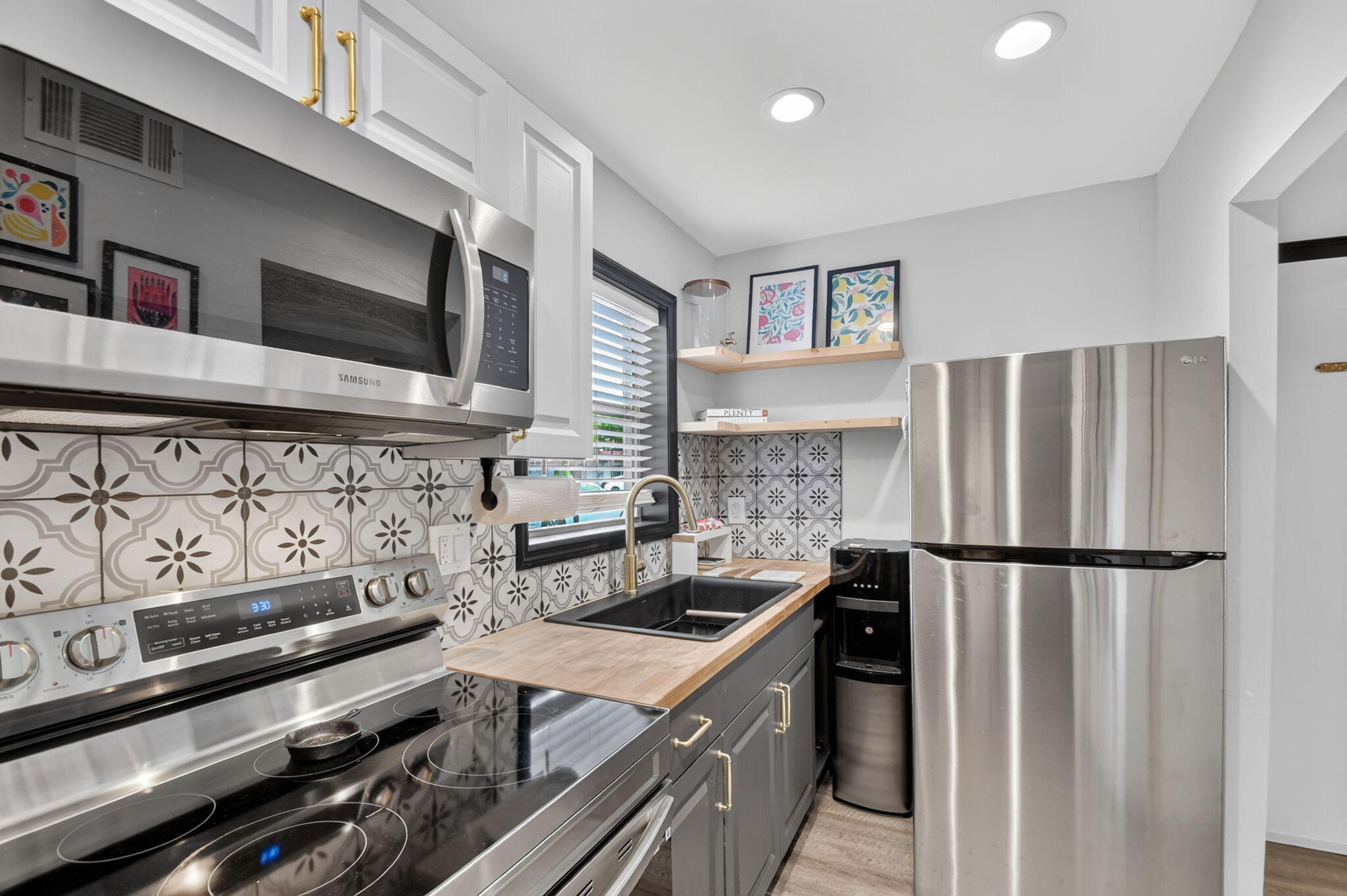GOLDEN LAKES VILLAGE CONDO 1 THRU 13-A - Residential