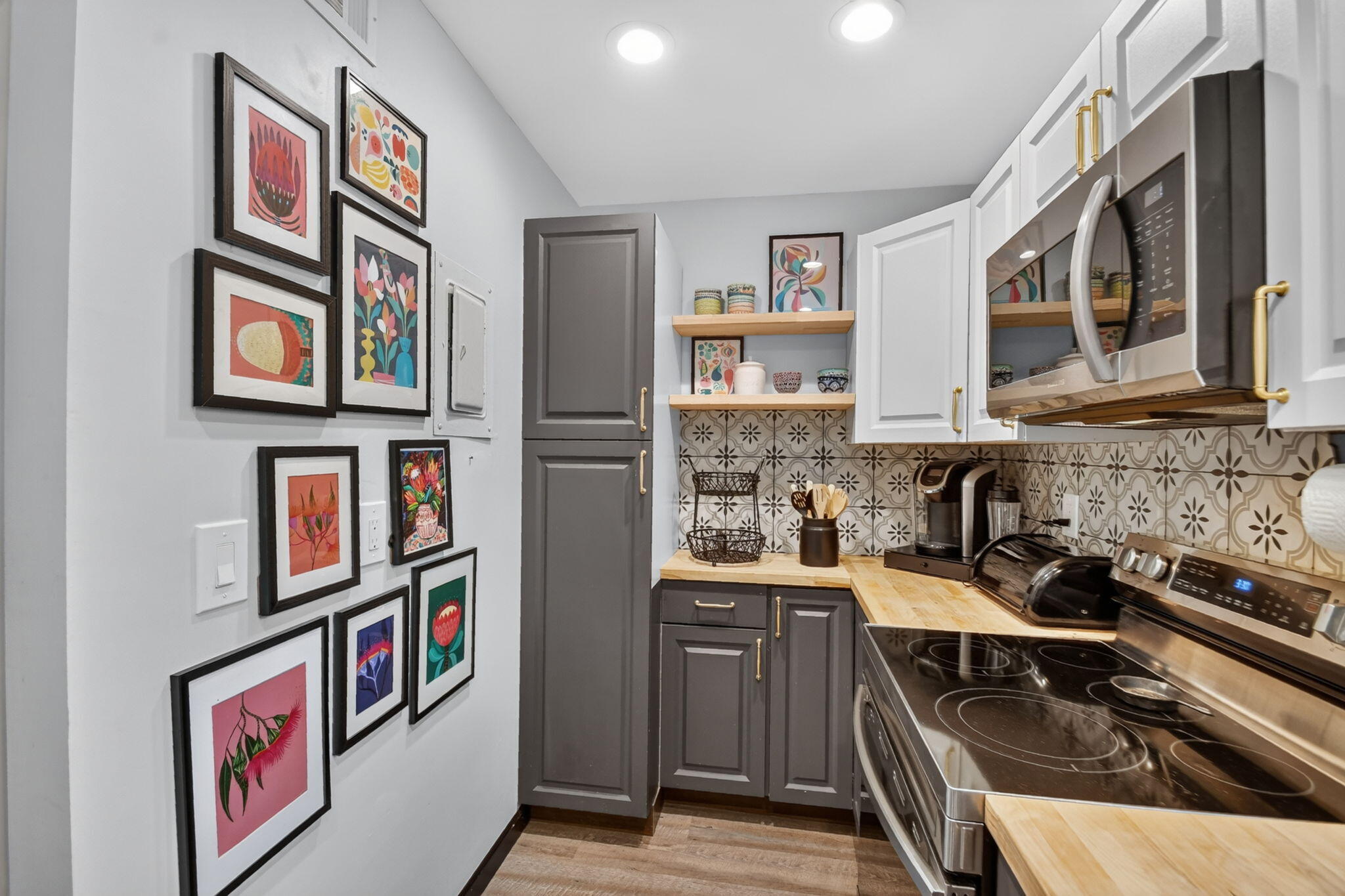 GOLDEN LAKES VILLAGE CONDO 1 THRU 13-A - Residential