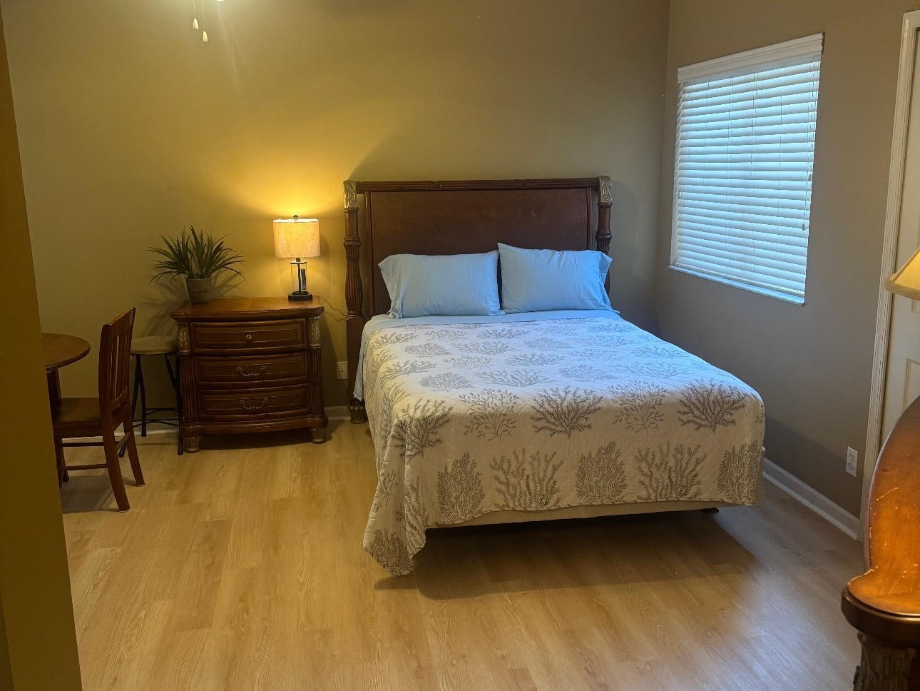 CASTLE PINES CONDOMINIUM - Residential Lease