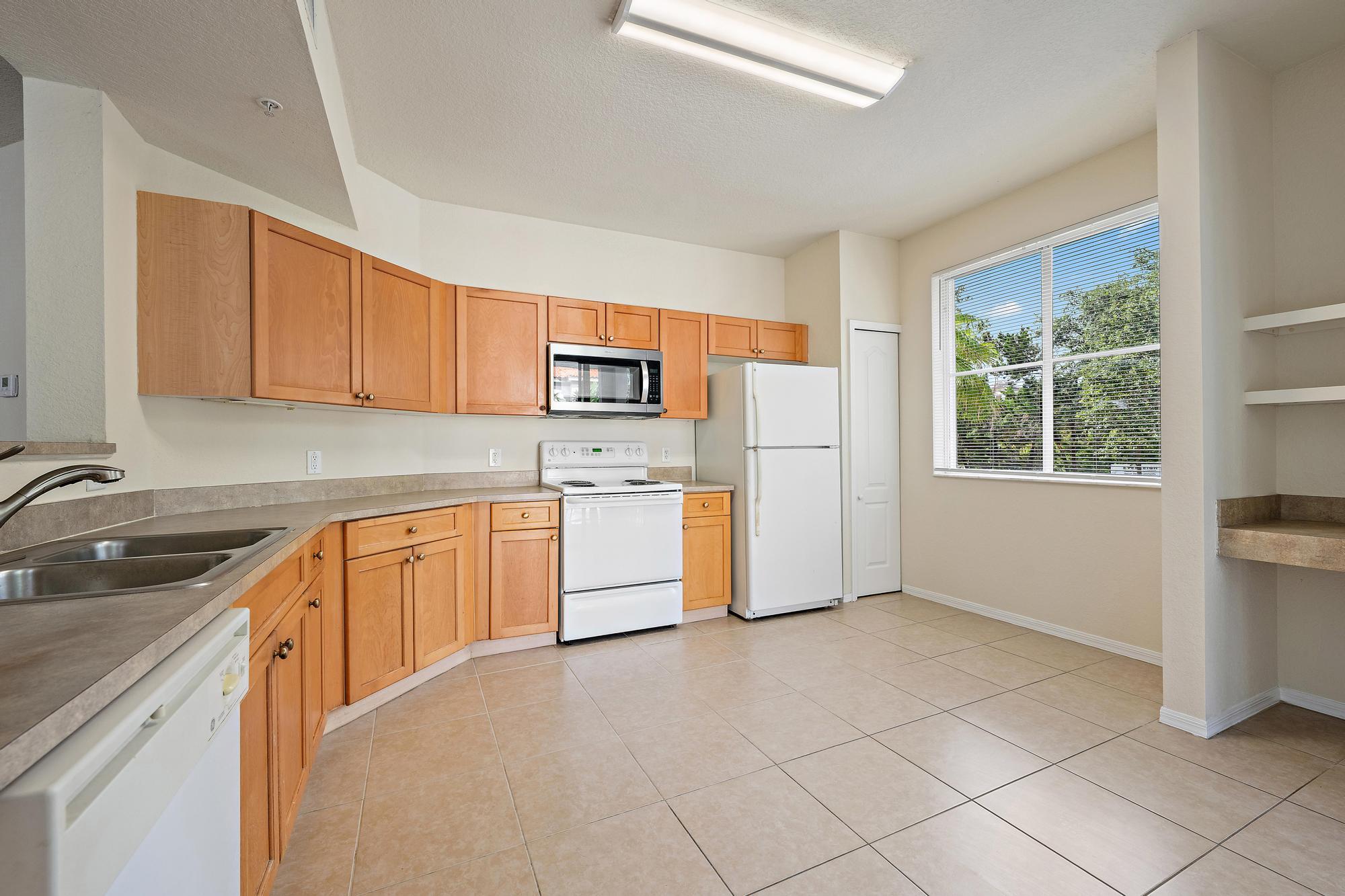 RESIDENCES AT LEGACY PLACE CONDO - Residential