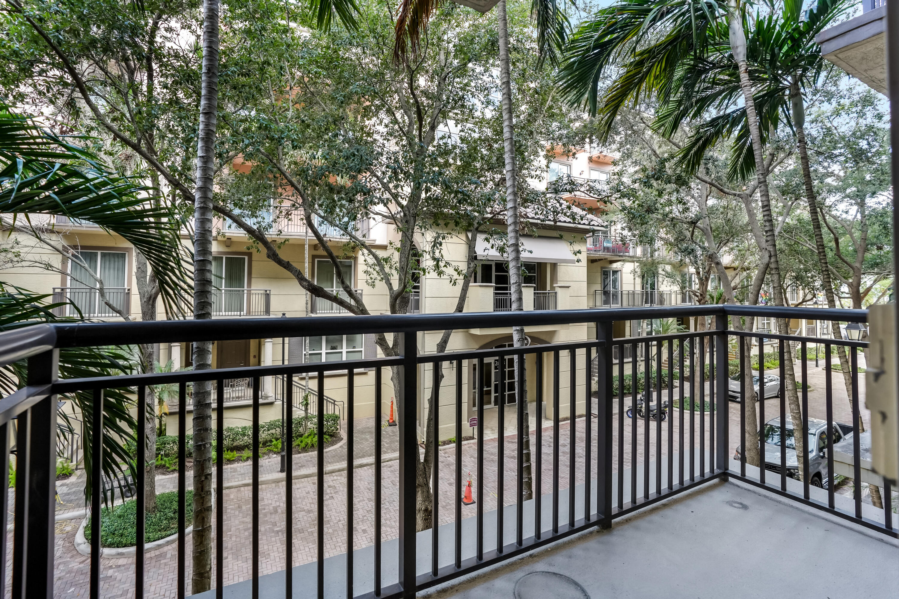 WILTON STATION RES CONDO - Residential