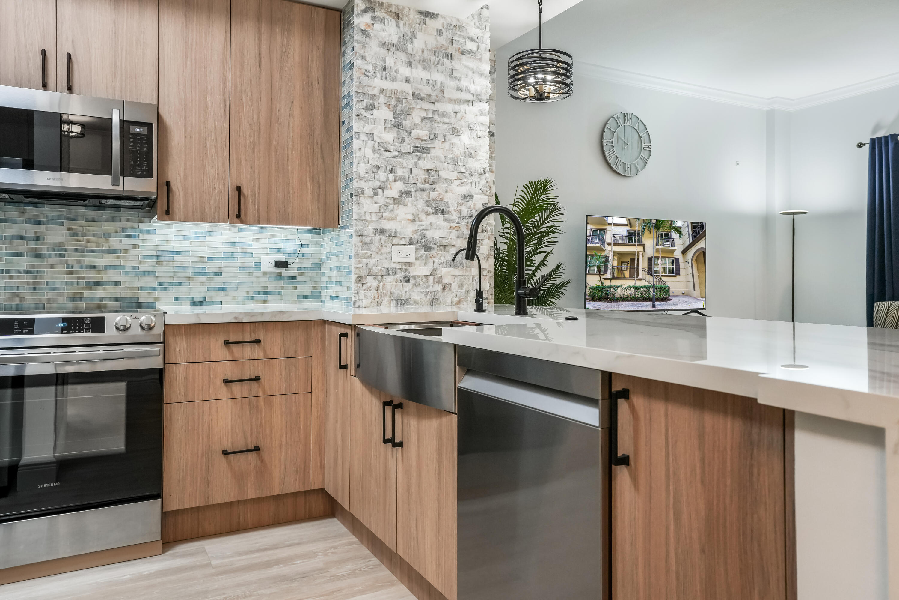 WILTON STATION RES CONDO - Residential