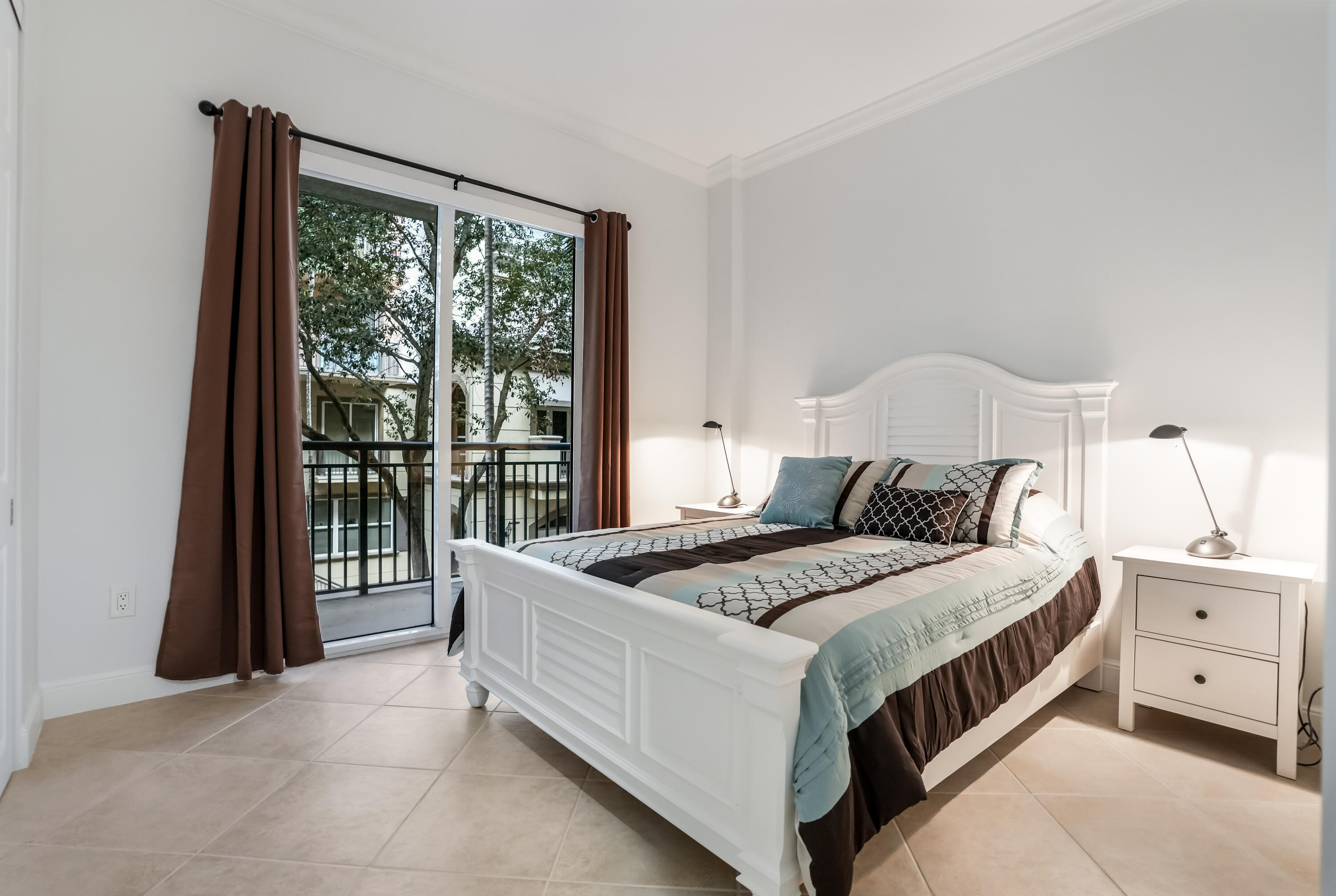 WILTON STATION RES CONDO - Residential