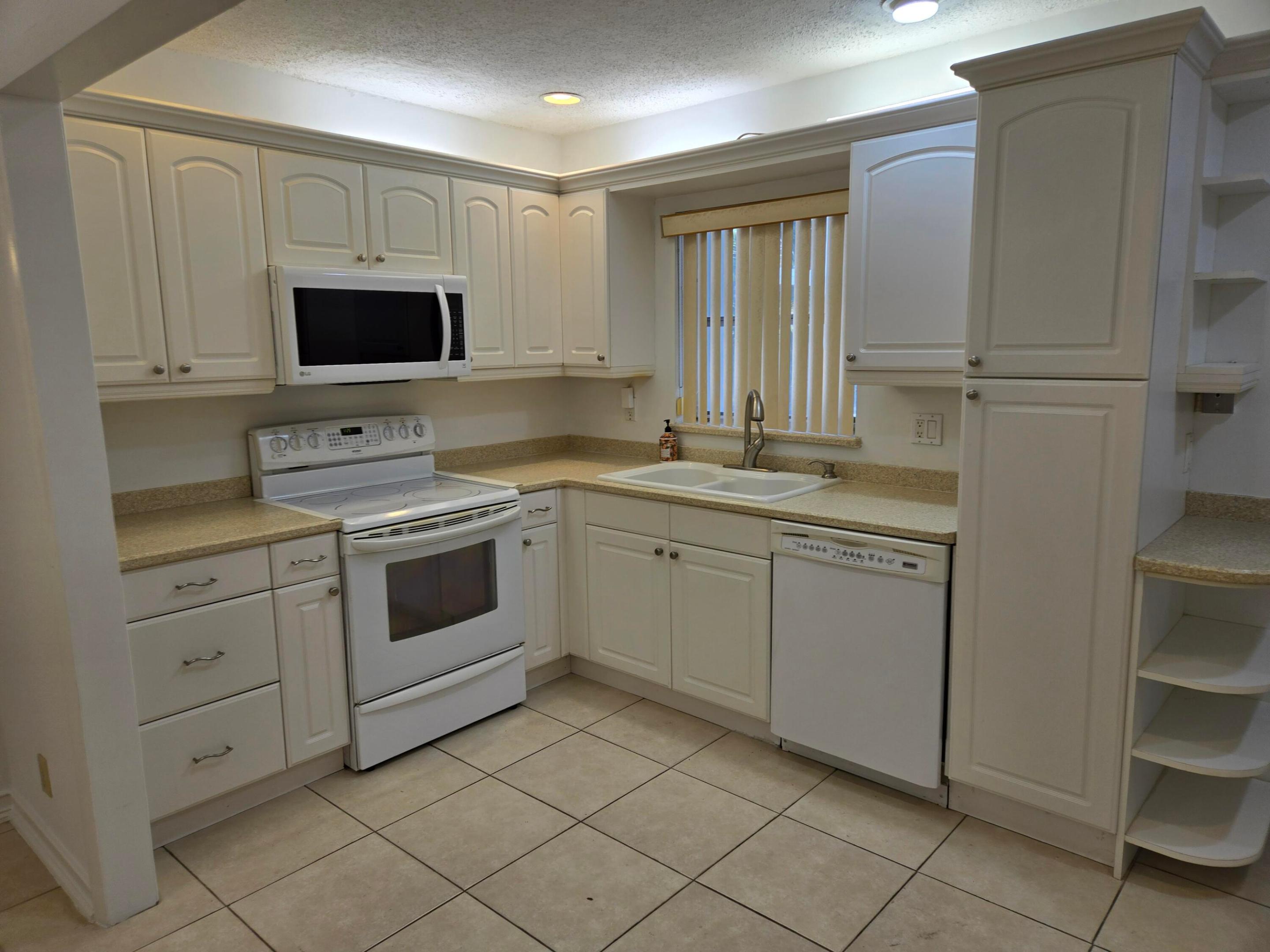 WESTWOOD COMMUNITY 7 - Residential