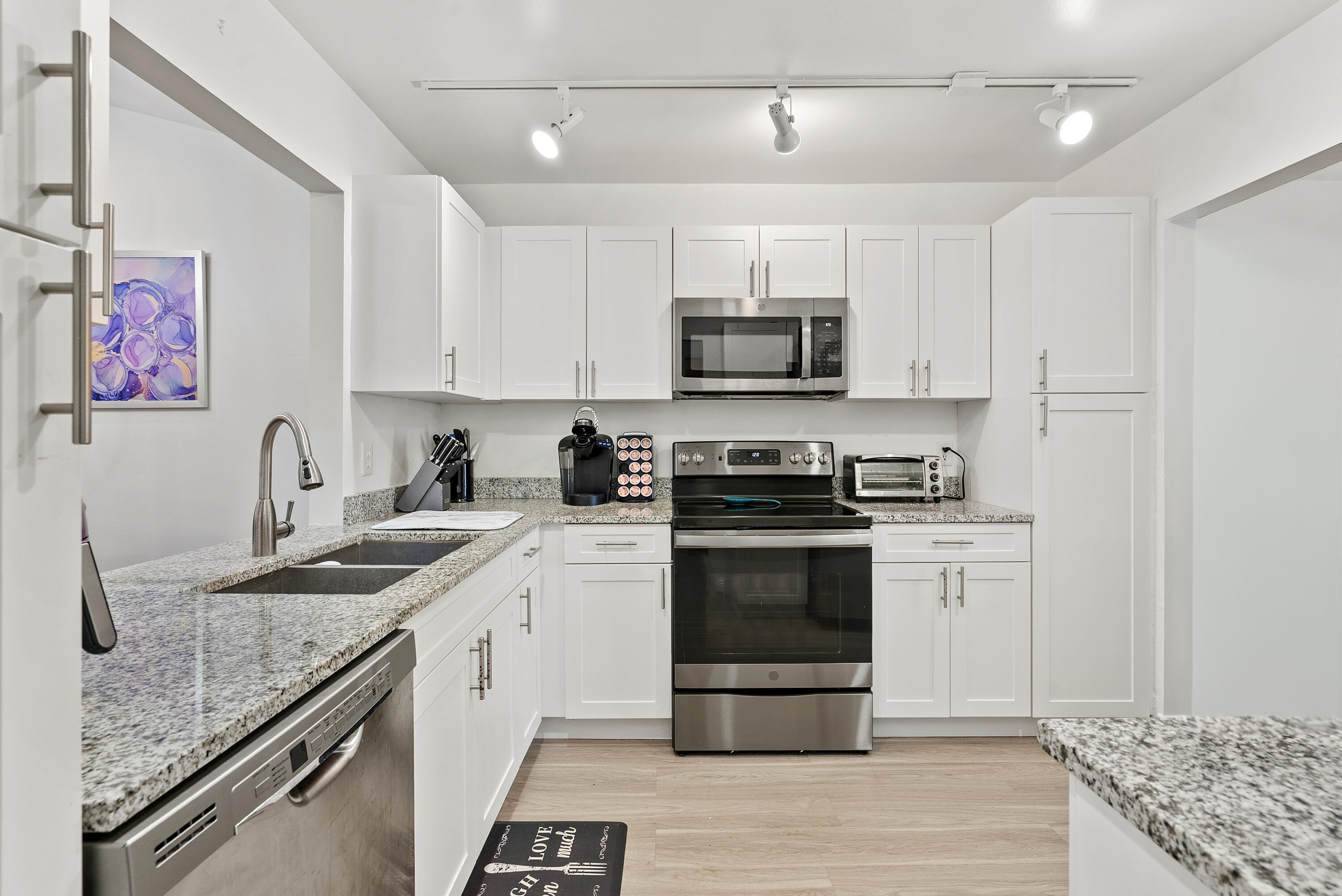 THORNHILL GLEN - Residential
