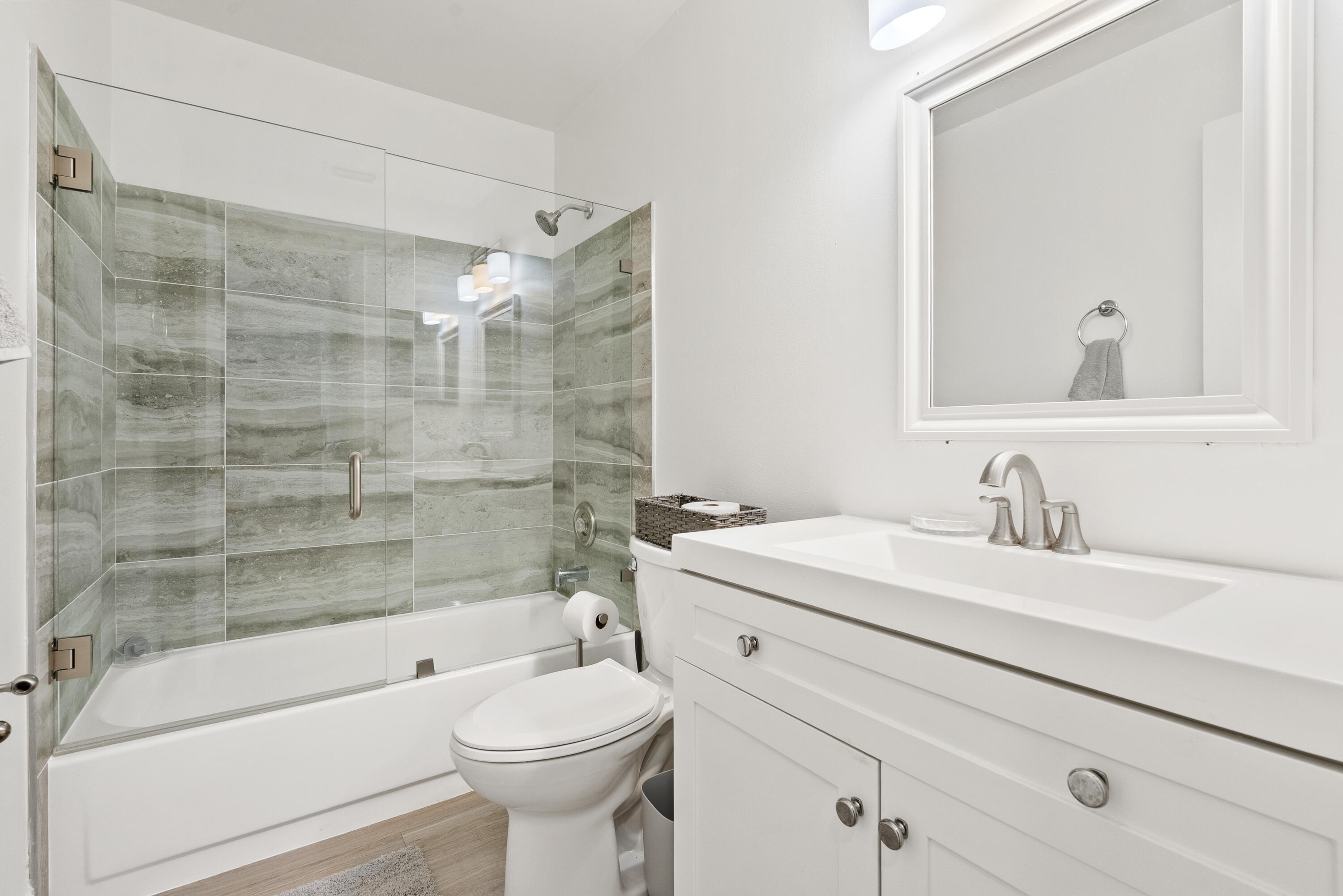 THORNHILL GLEN - Residential