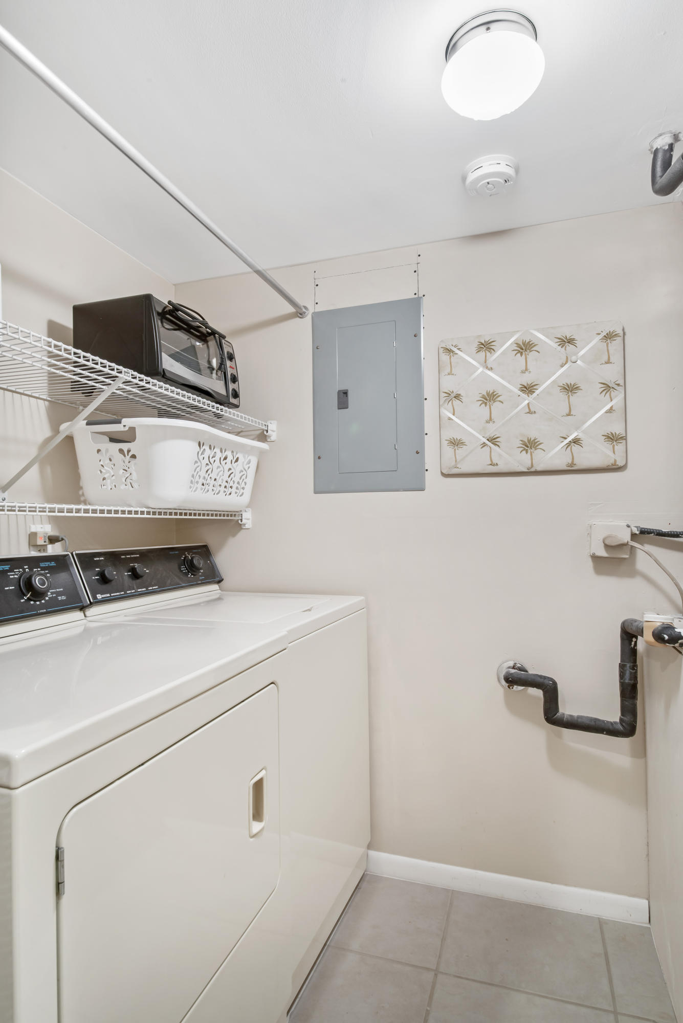 PINE RIDGE SOUTH IV CONDO - Residential Lease