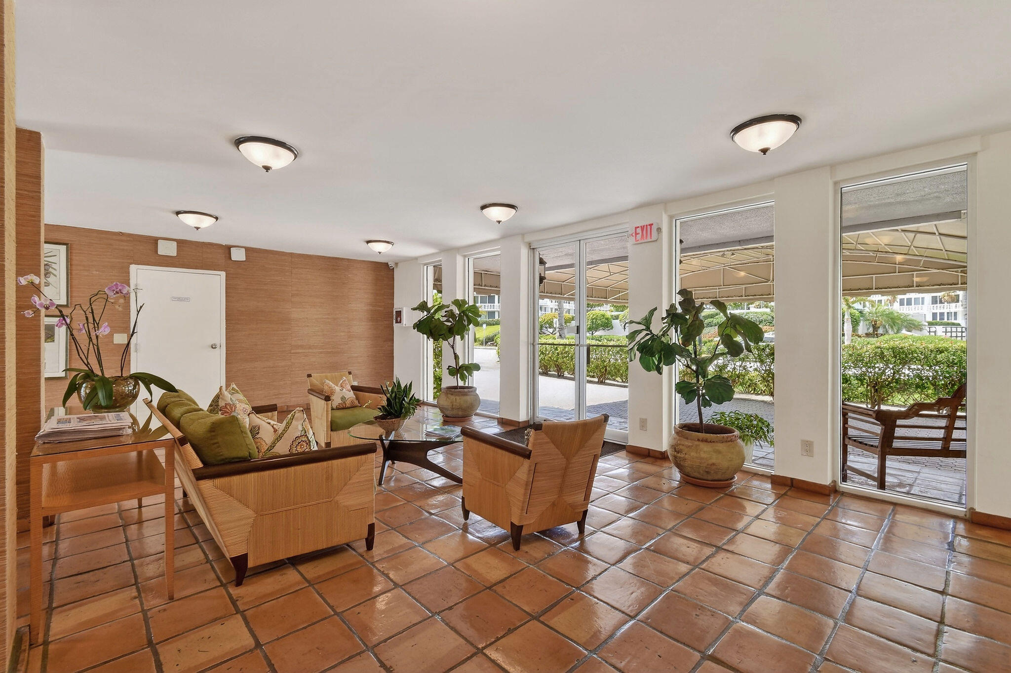 OCEAN TOWERS SOUTH CONDO - Residential