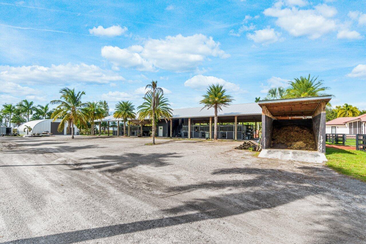 RUSTIC RANCHES - Residential