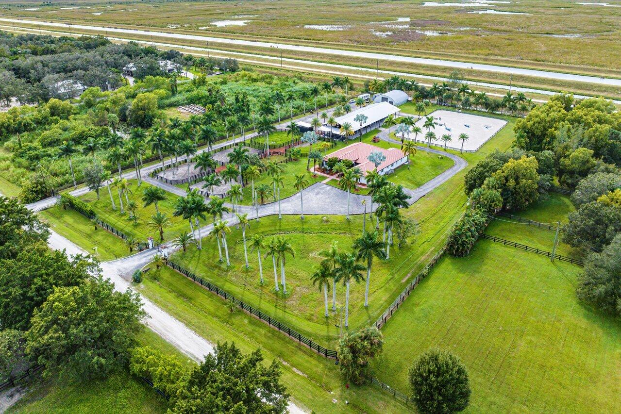 RUSTIC RANCHES - Residential