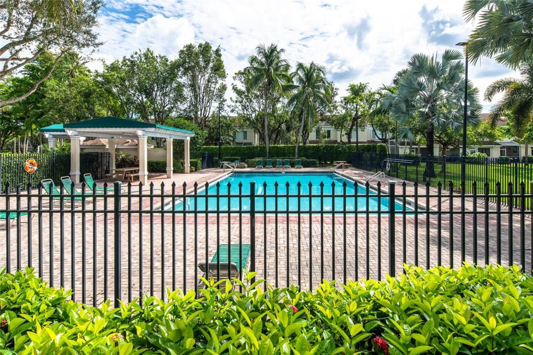 Fiesta Townhomes - Residential