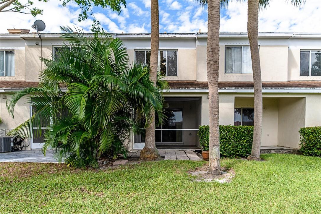 Fiesta Townhomes - Residential