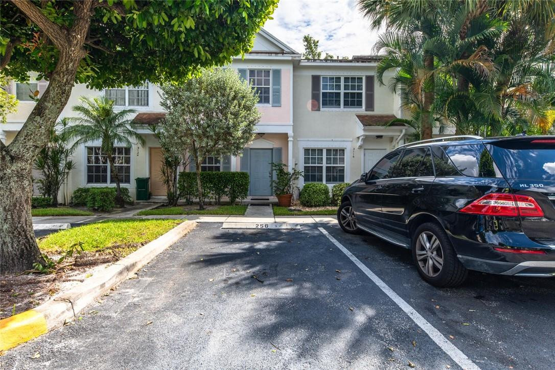 Fiesta Townhomes - Residential