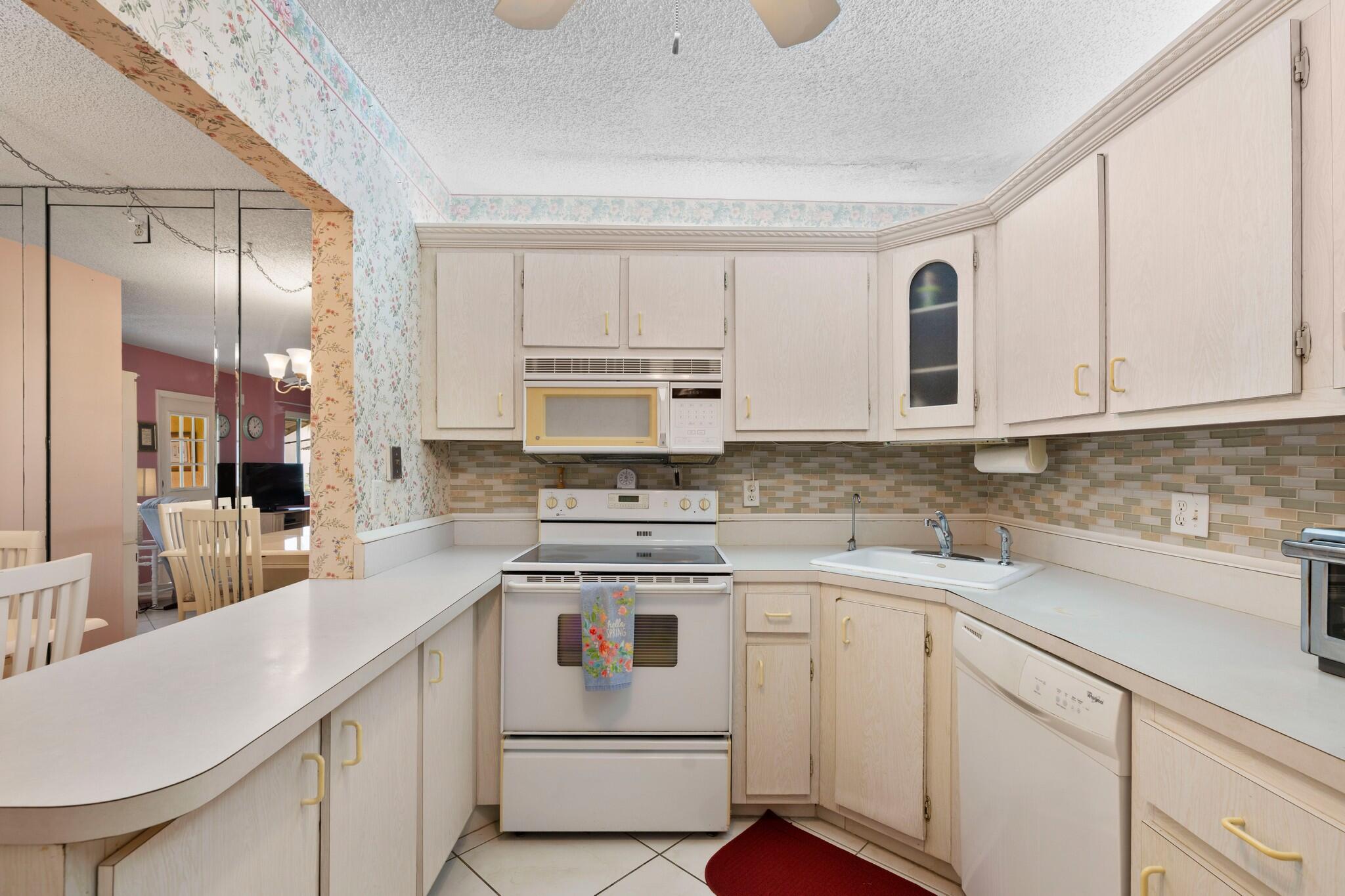 PINE RIDGE III CONDO - Residential
