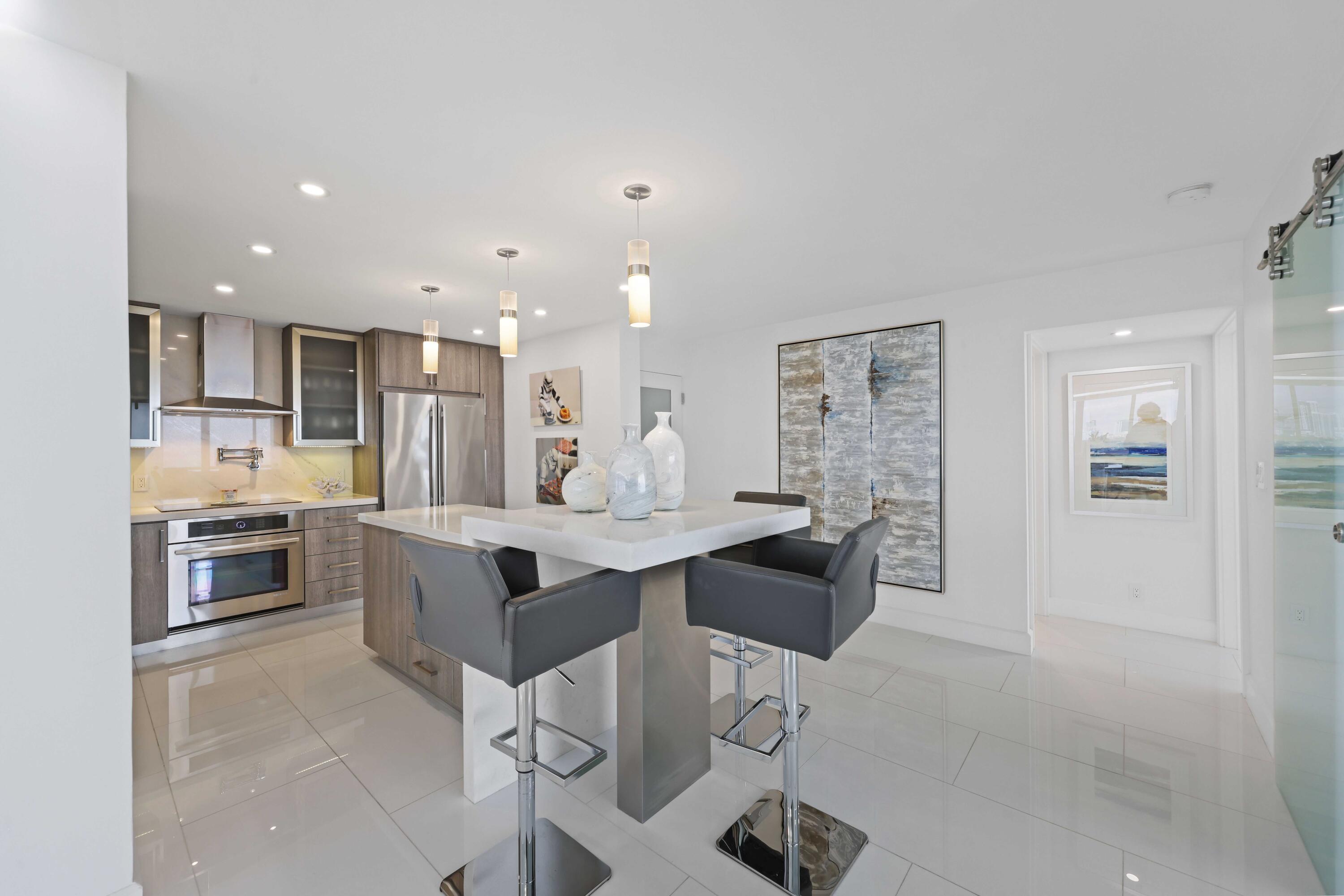 ILLINI CONDO - Residential
