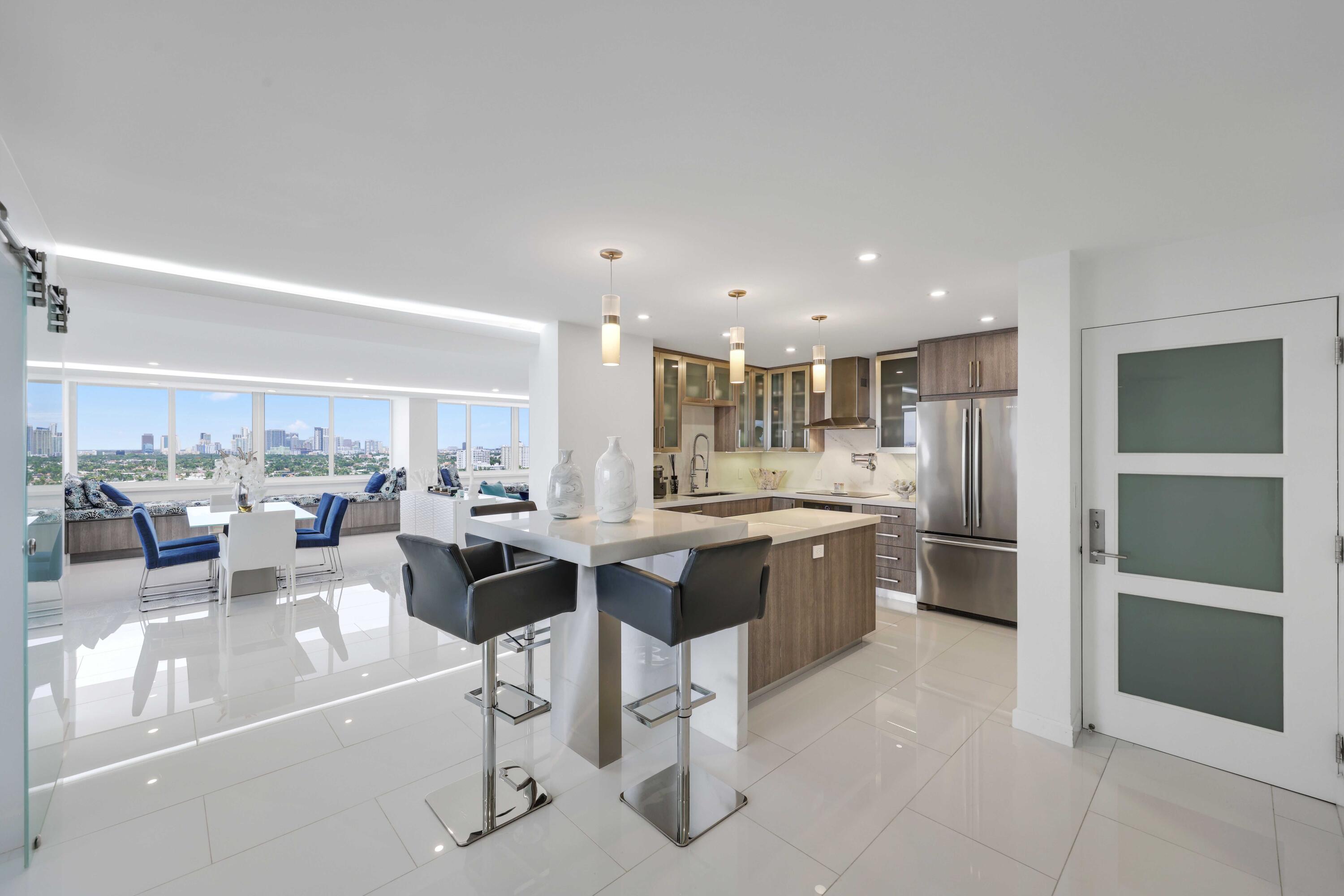 ILLINI CONDO - Residential