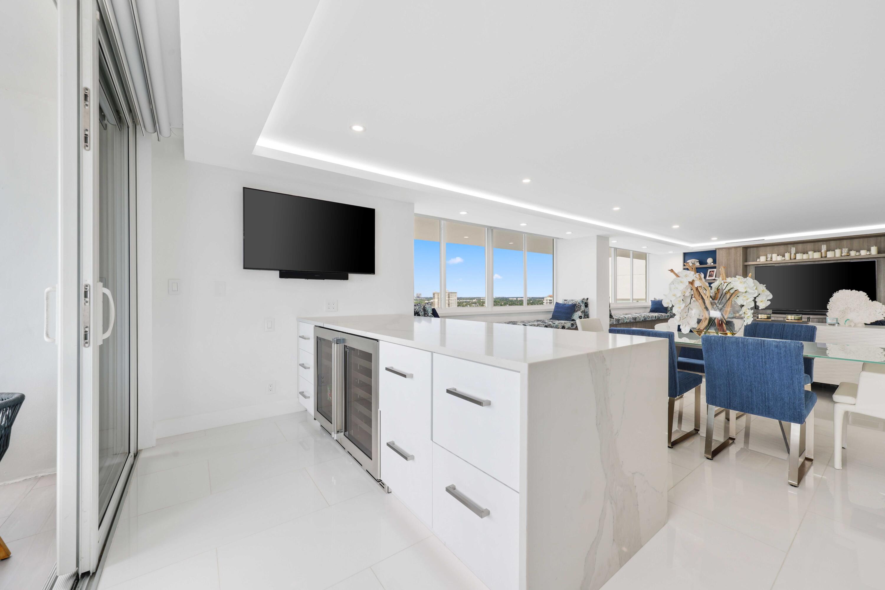 ILLINI CONDO - Residential