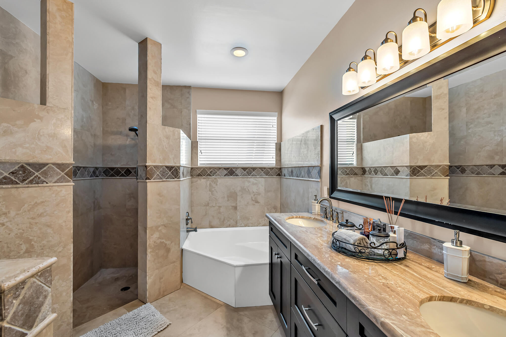 PARKWOOD IX - Residential
