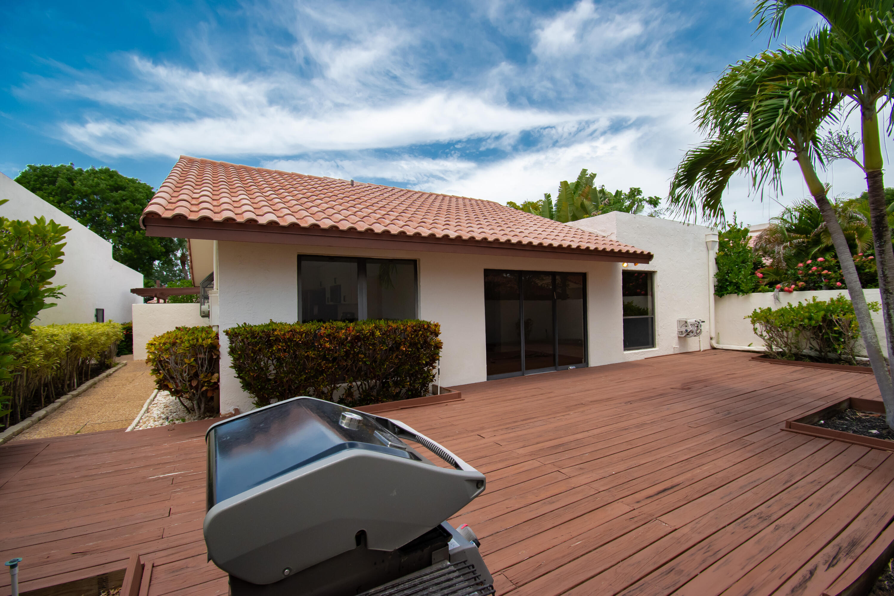 PRADERA OF VIA VERDE PH 1 REPLAT - Residential
