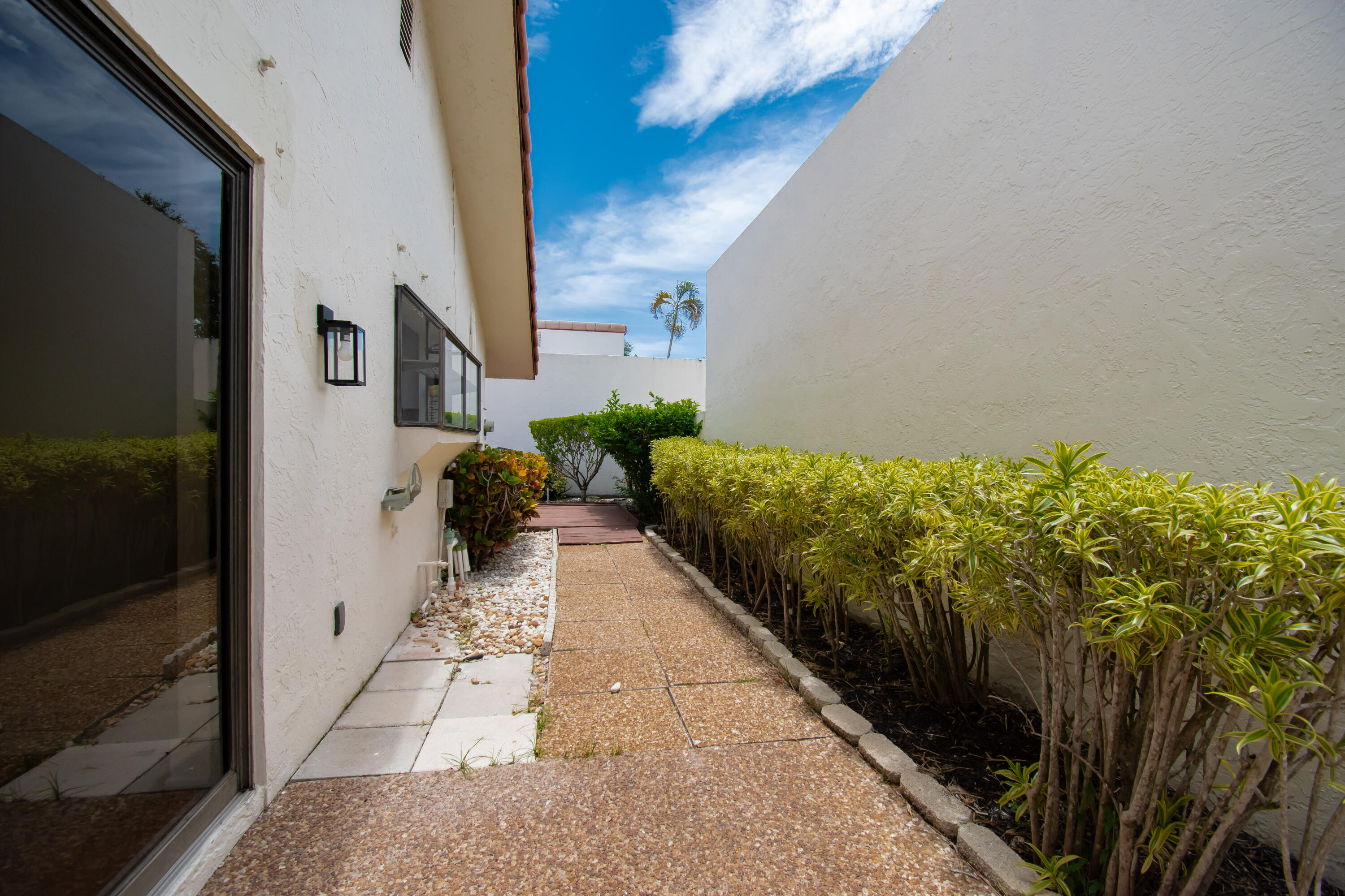 PRADERA OF VIA VERDE PH 1 REPLAT - Residential