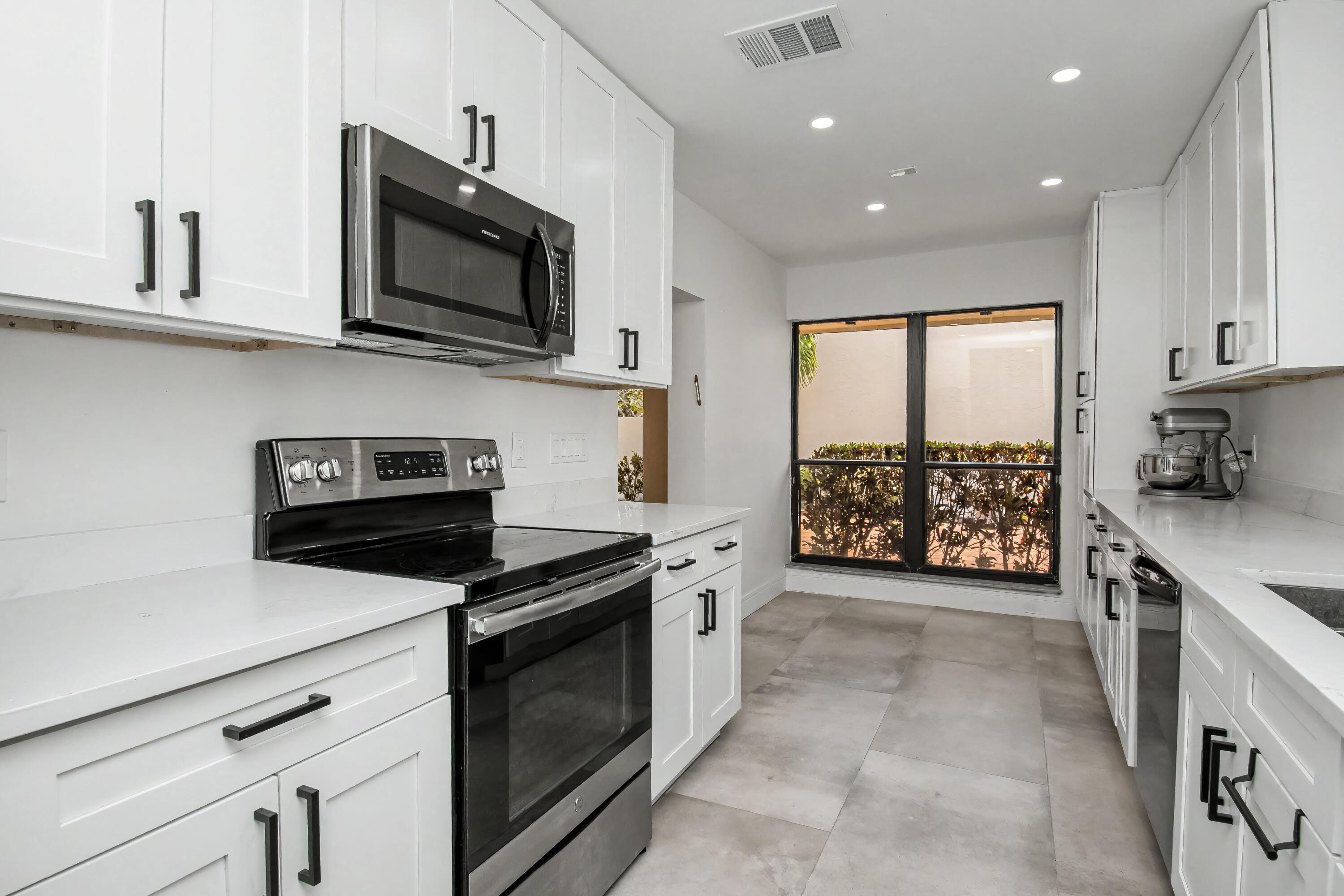 PRADERA OF VIA VERDE PH 1 REPLAT - Residential