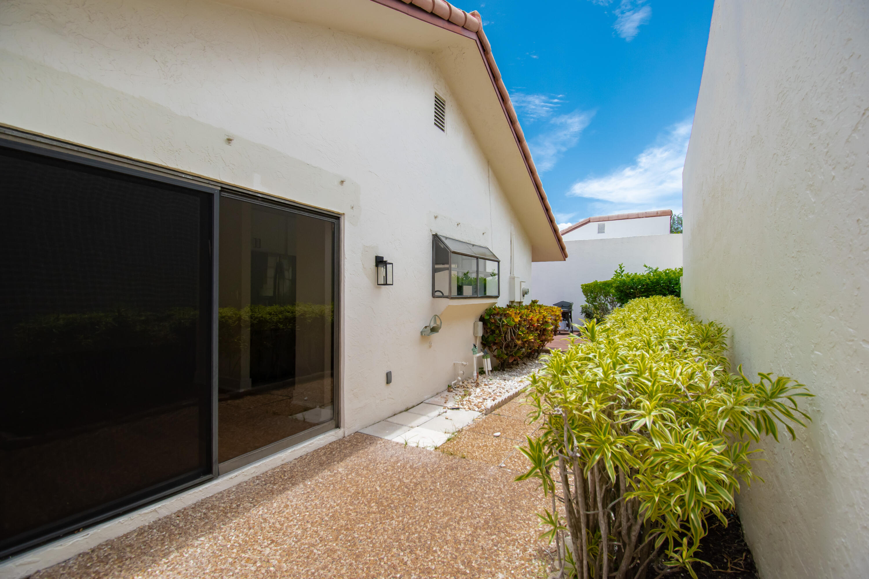 PRADERA OF VIA VERDE PH 1 REPLAT - Residential