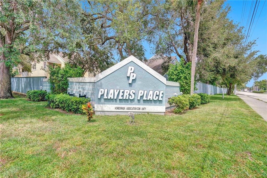 Players Place Townhomes - Residential