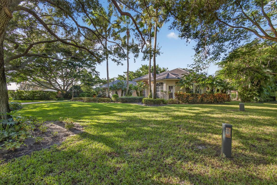 HERITAGE OAKS - Residential