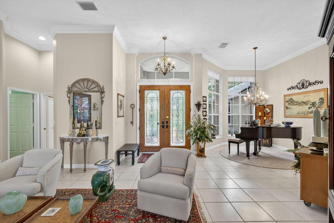 HERITAGE OAKS - Residential