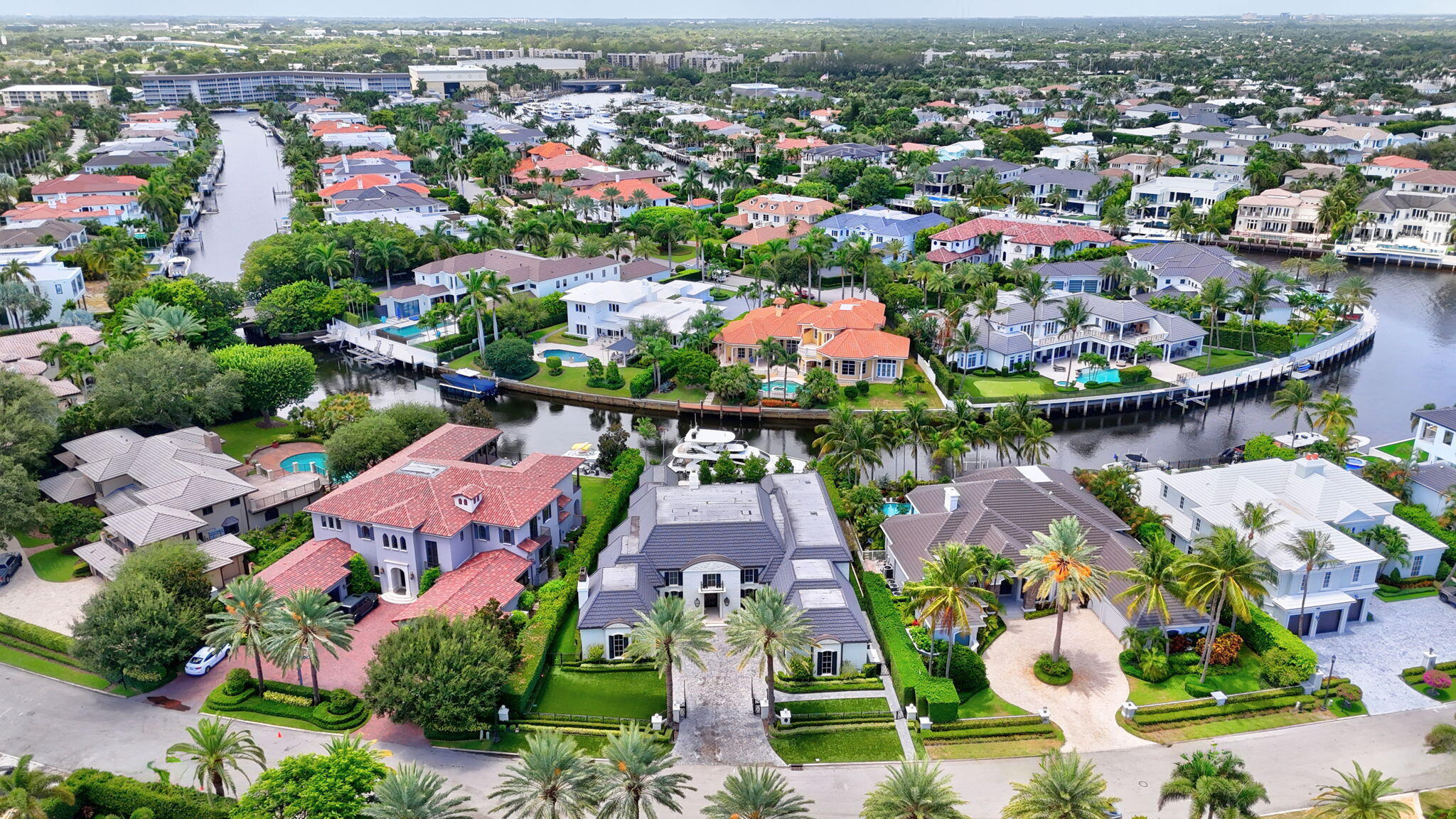 ROYAL PALM YACHT & COUNTRY CLUB - Residential Lease