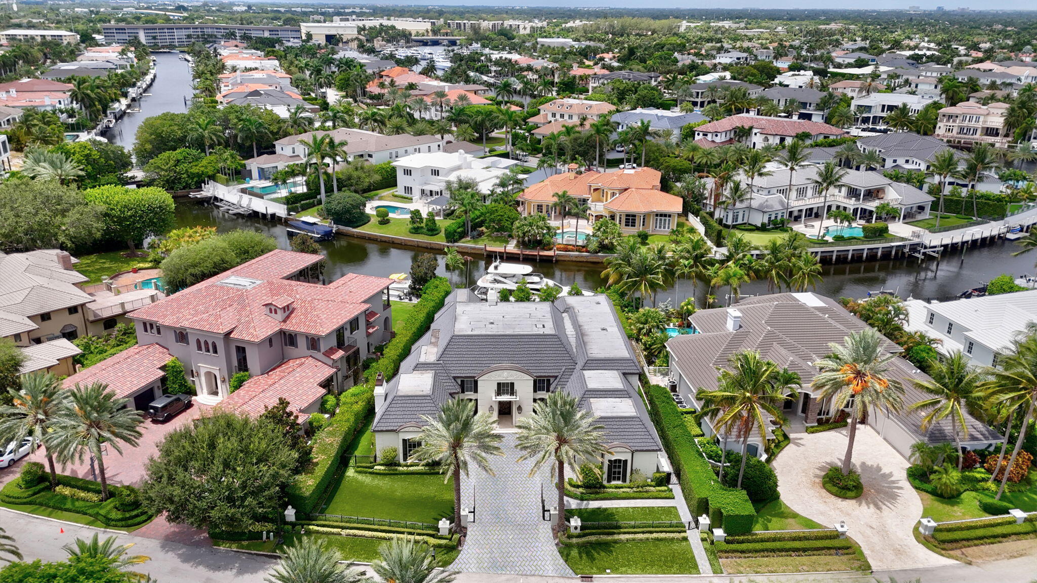 ROYAL PALM YACHT & COUNTRY CLUB - Residential Lease
