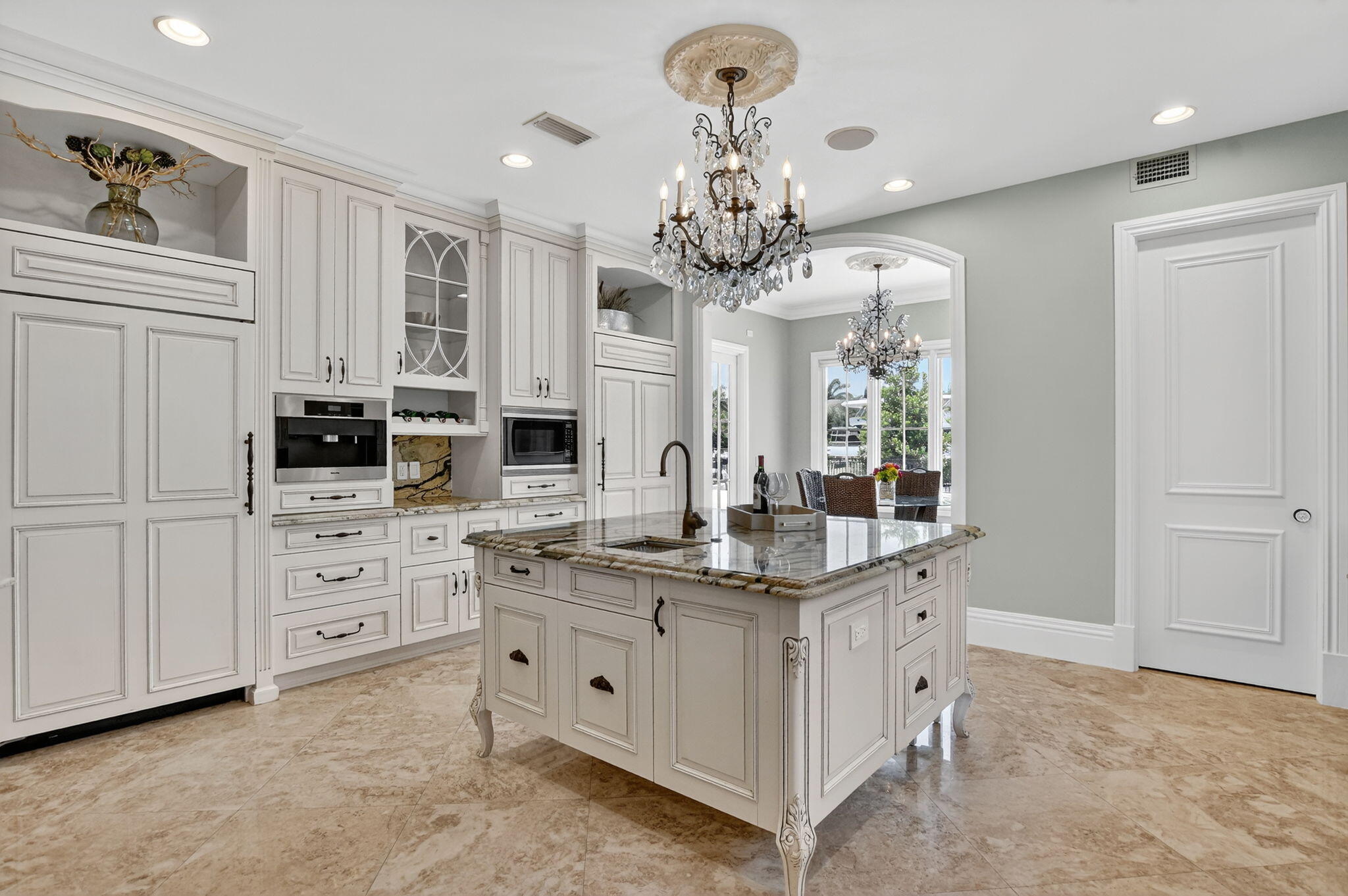 ROYAL PALM YACHT & COUNTRY CLUB - Residential Lease