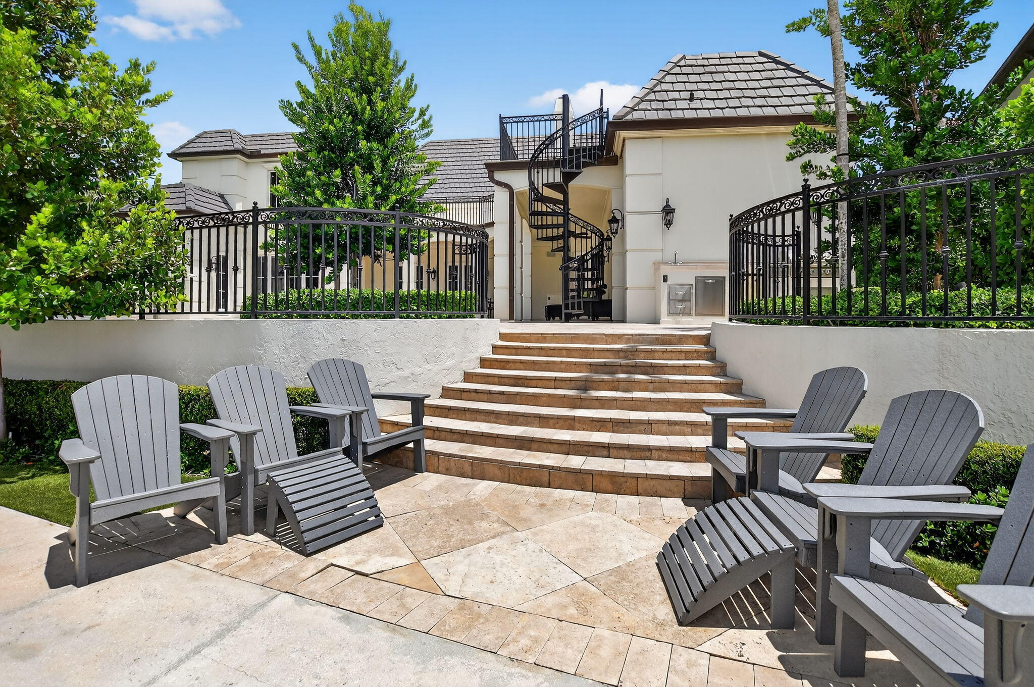 ROYAL PALM YACHT & COUNTRY CLUB - Residential Lease