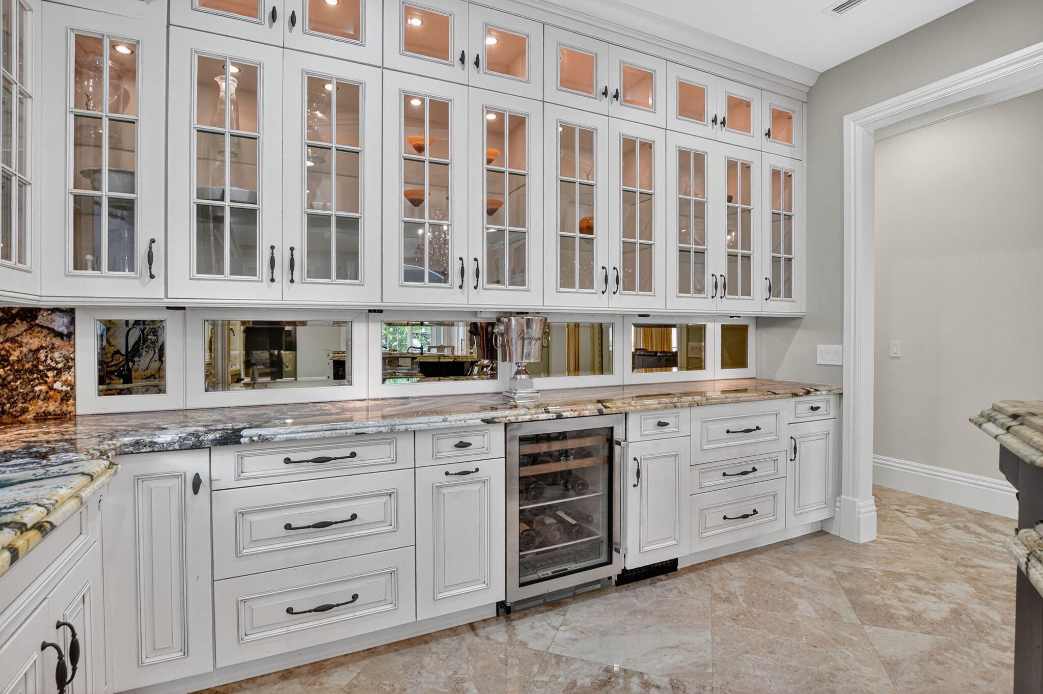 ROYAL PALM YACHT & COUNTRY CLUB - Residential Lease