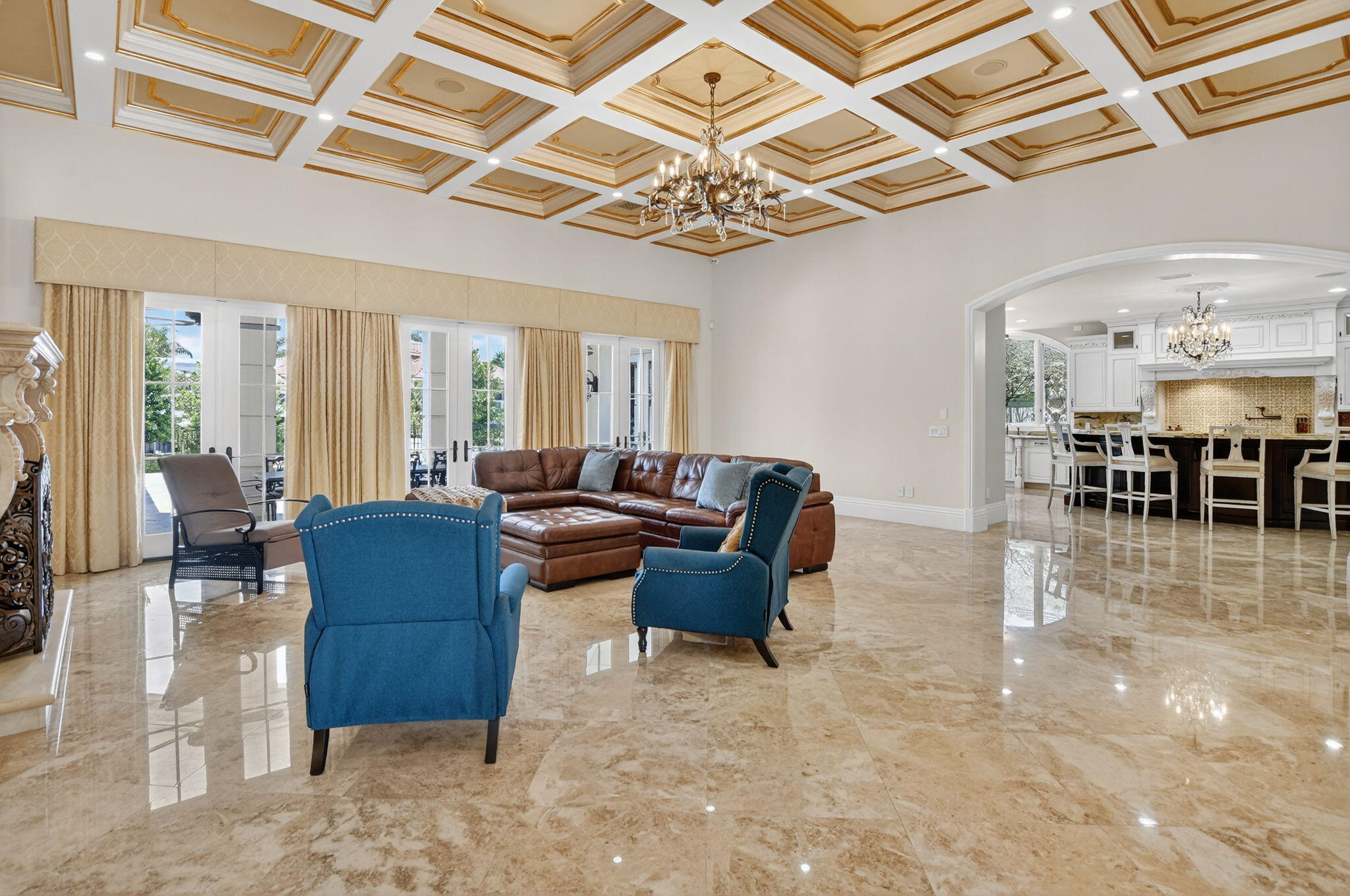 ROYAL PALM YACHT & COUNTRY CLUB - Residential Lease