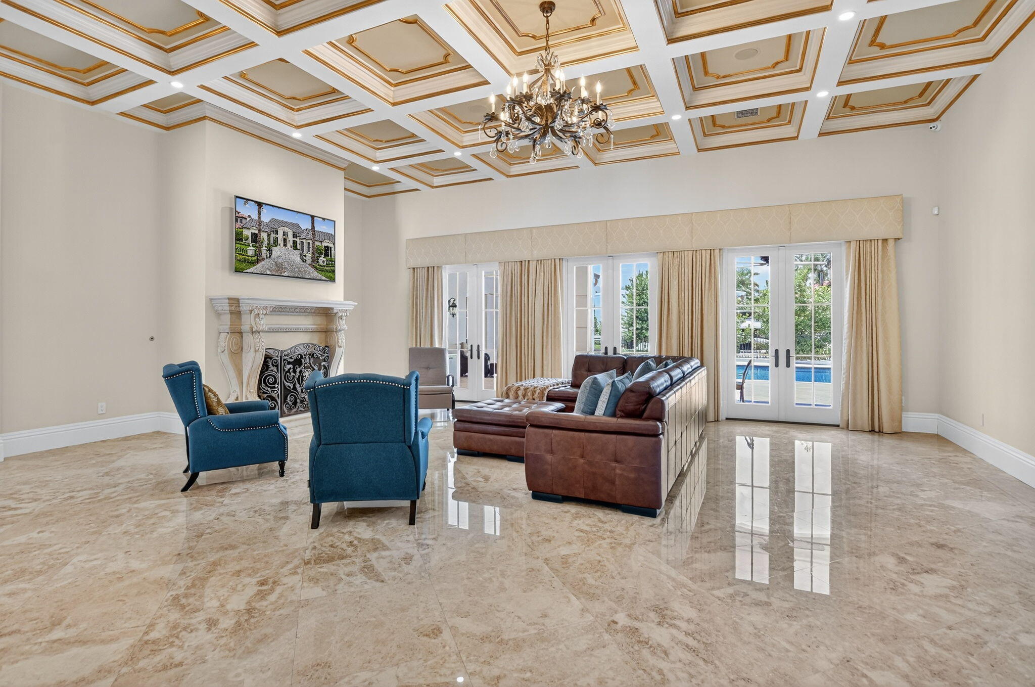 ROYAL PALM YACHT & COUNTRY CLUB - Residential Lease