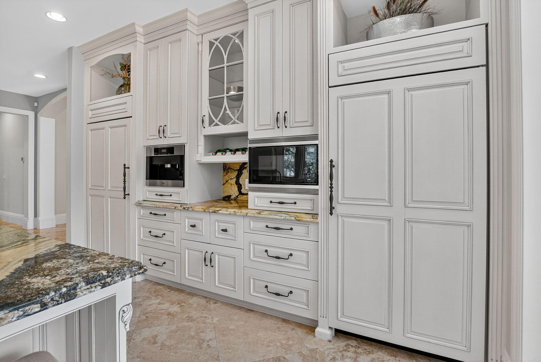 ROYAL PALM YACHT & COUNTRY CLUB - Residential Lease