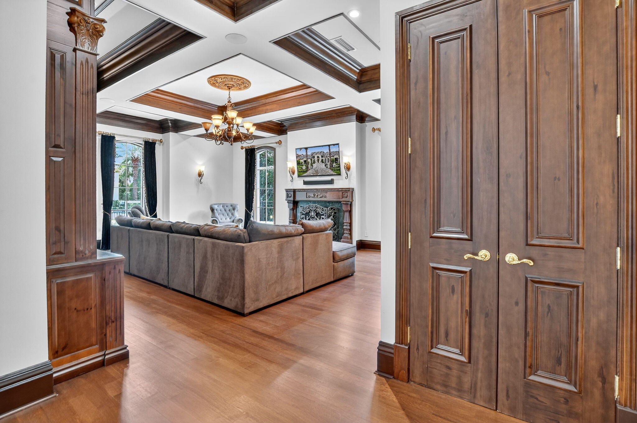 ROYAL PALM YACHT & COUNTRY CLUB - Residential Lease