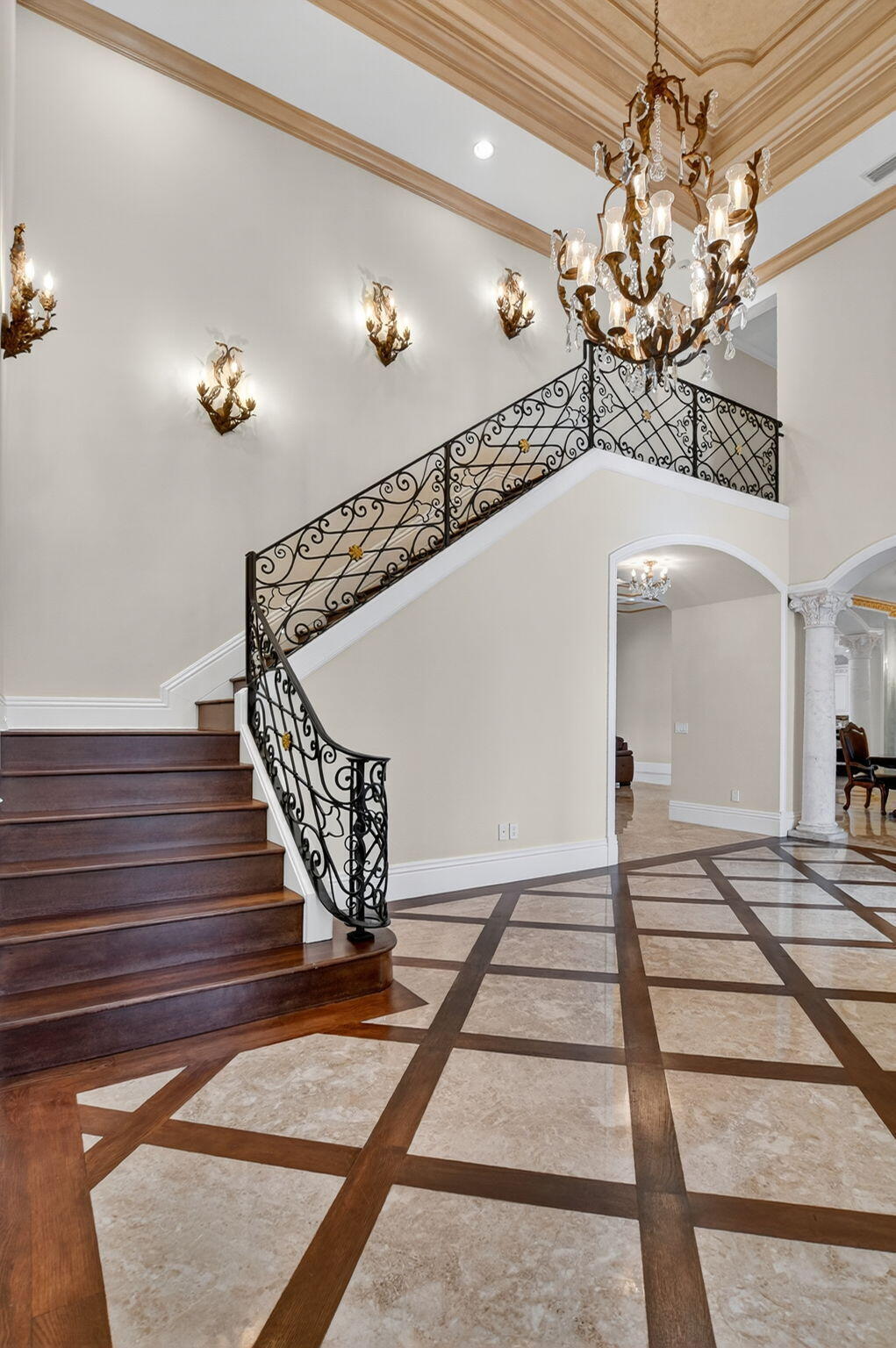 ROYAL PALM YACHT & COUNTRY CLUB - Residential Lease