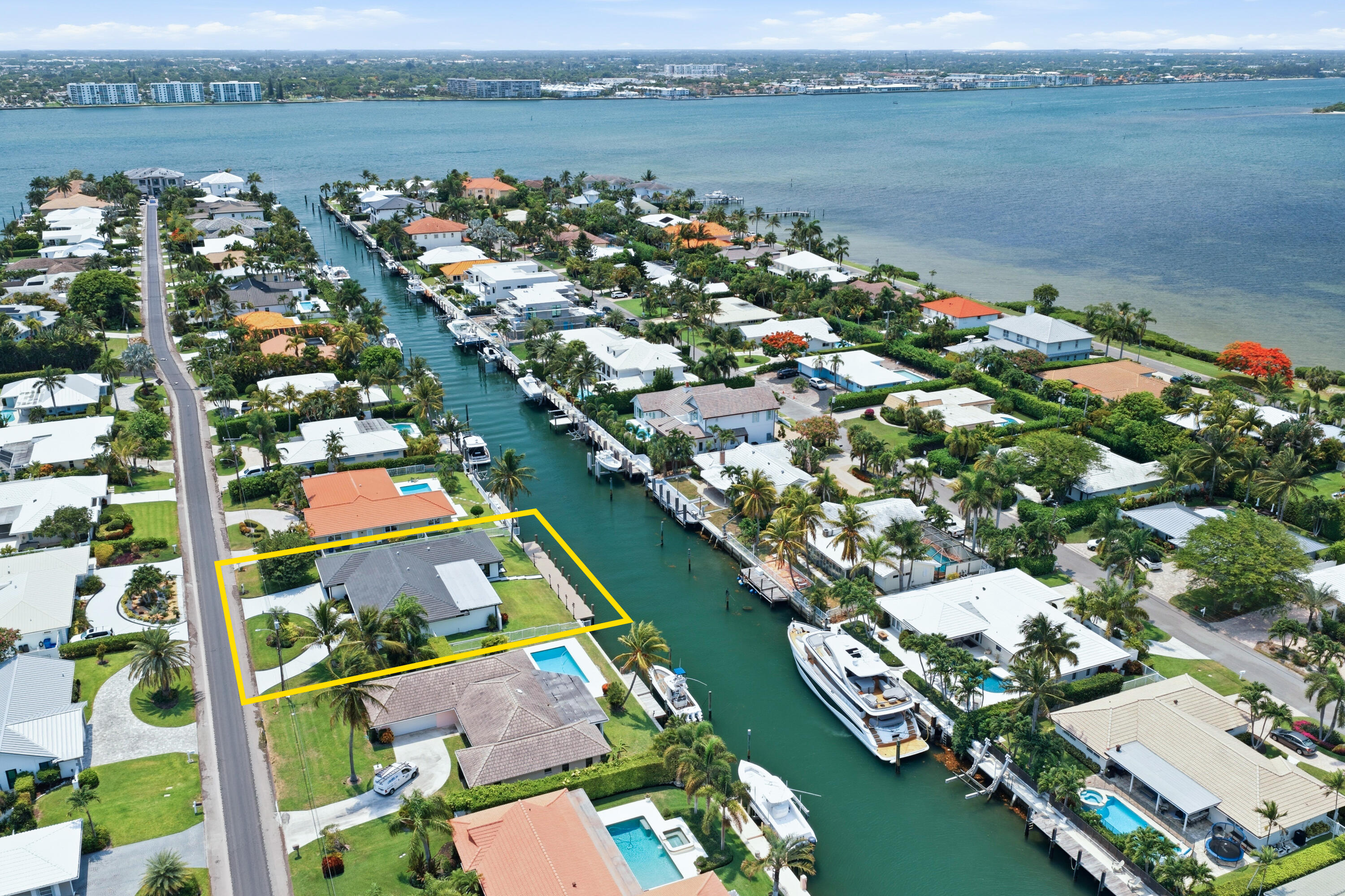 PALM BEACH ISLES 2 - Residential