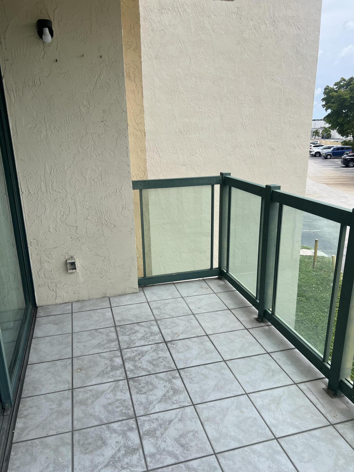 INTERNATIONAL TOWERS CONDO PH I - Residential Lease