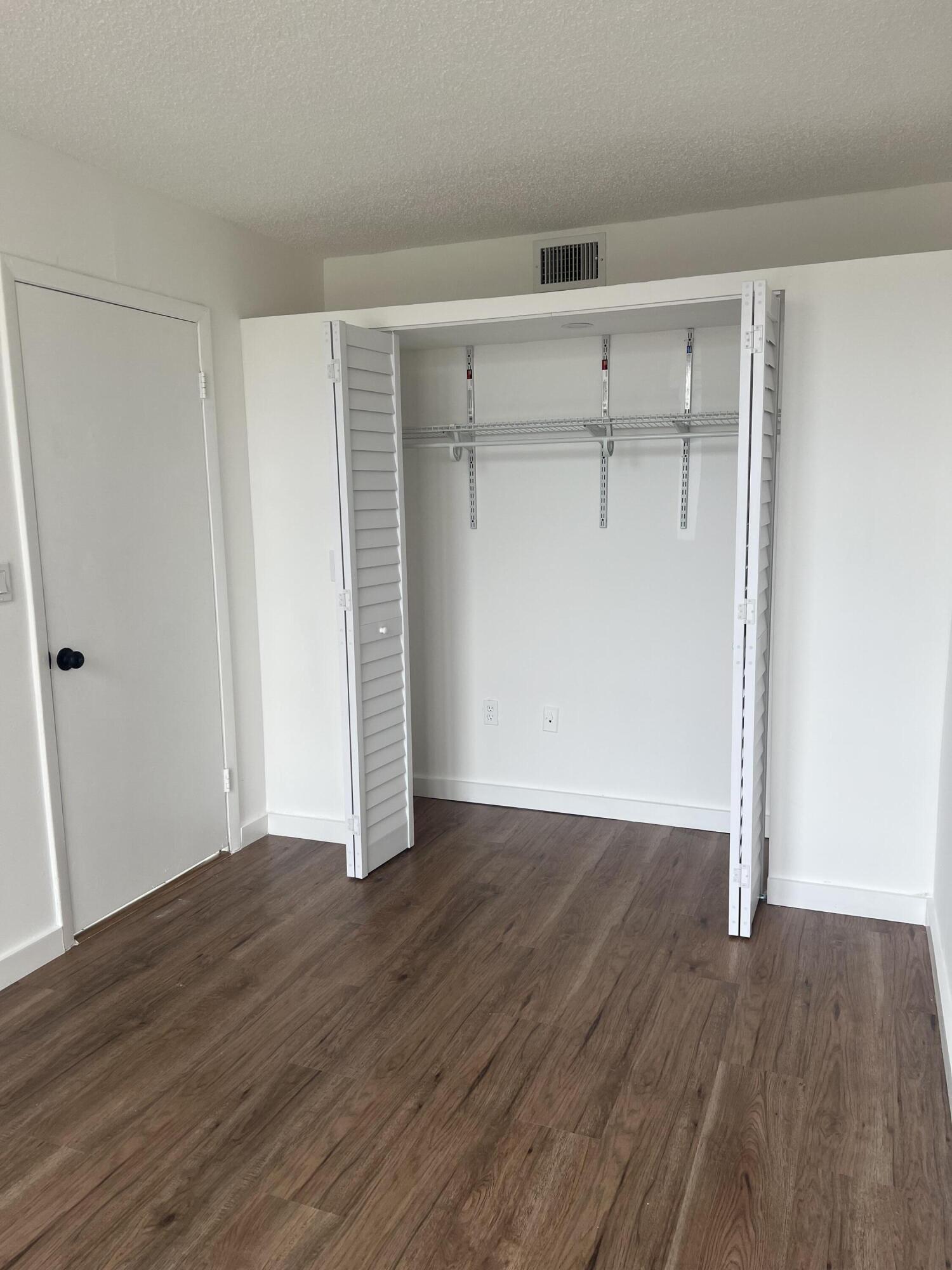 INTERNATIONAL TOWERS CONDO PH I - Residential Lease