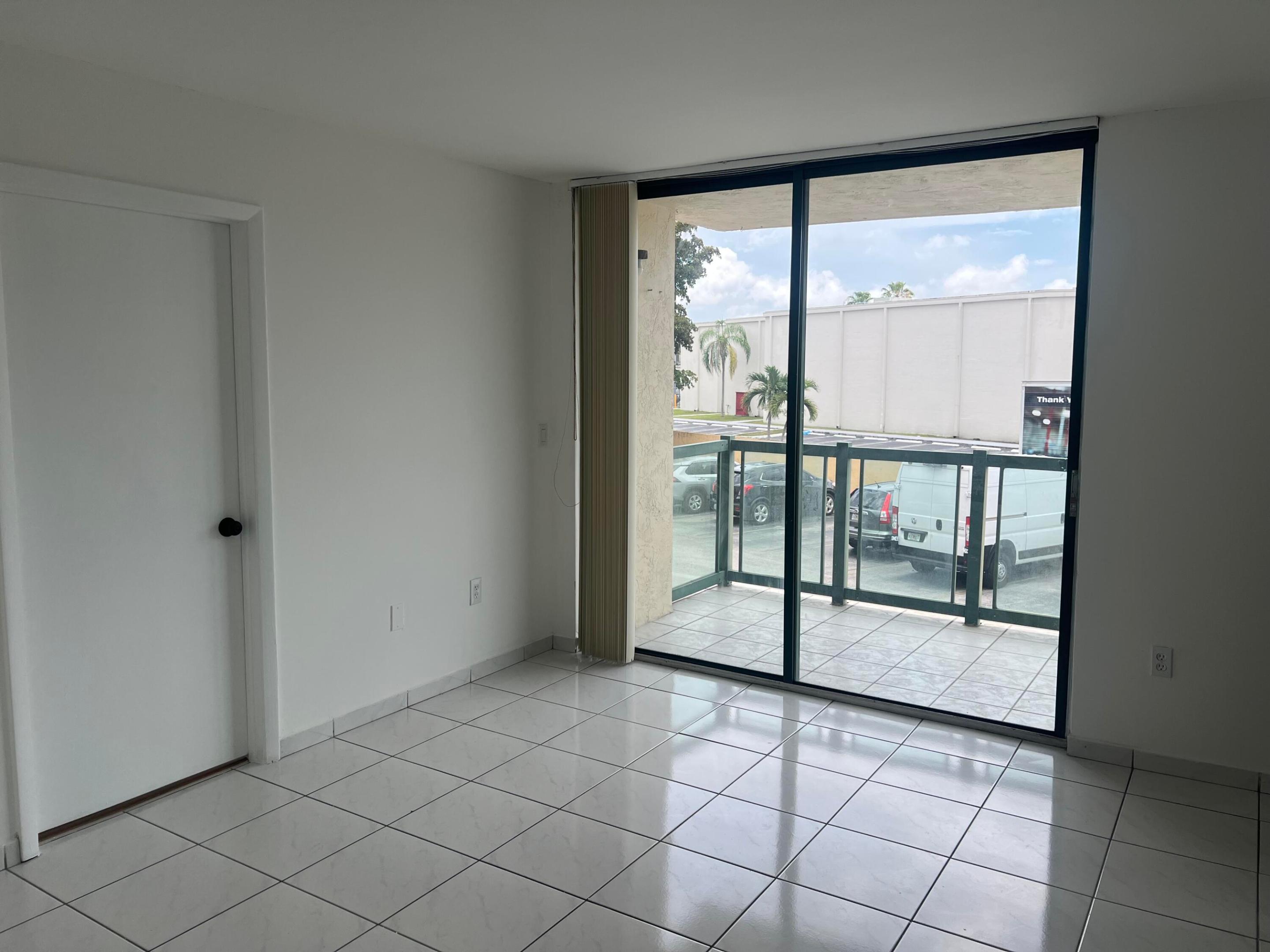 INTERNATIONAL TOWERS CONDO PH I - Residential Lease