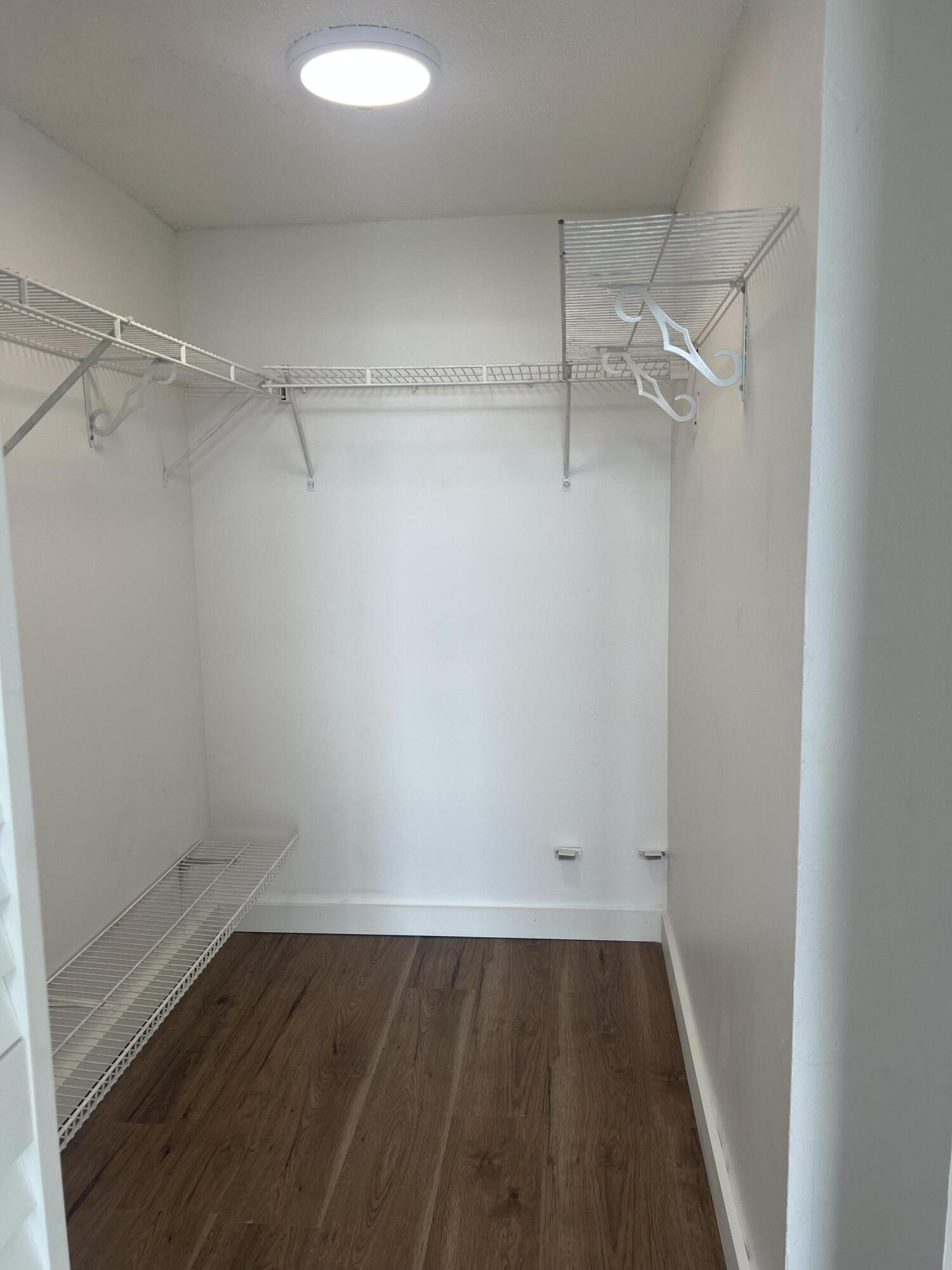 INTERNATIONAL TOWERS CONDO PH I - Residential Lease