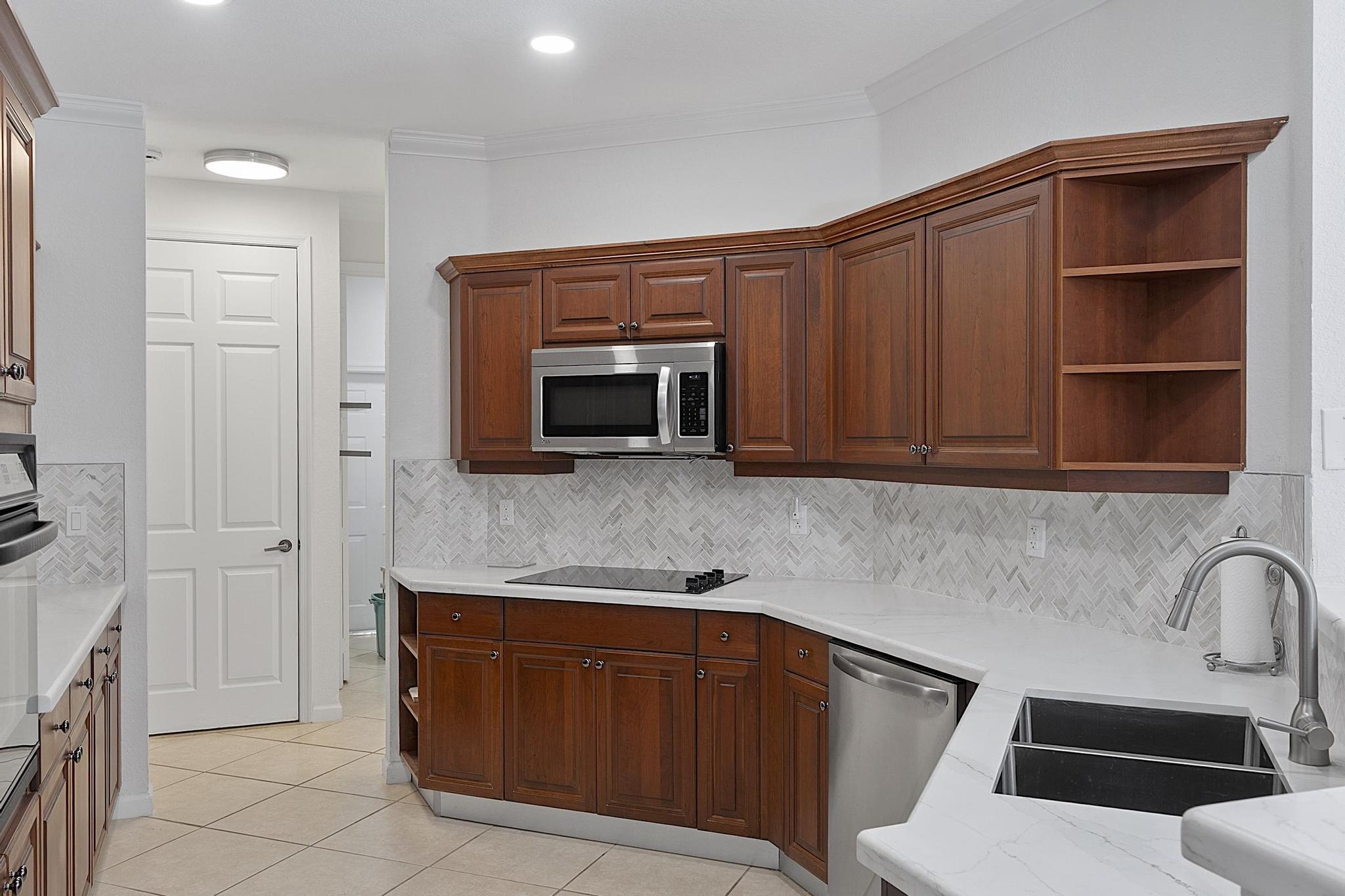 LEGENDS AT WESTON HILLS - Residential