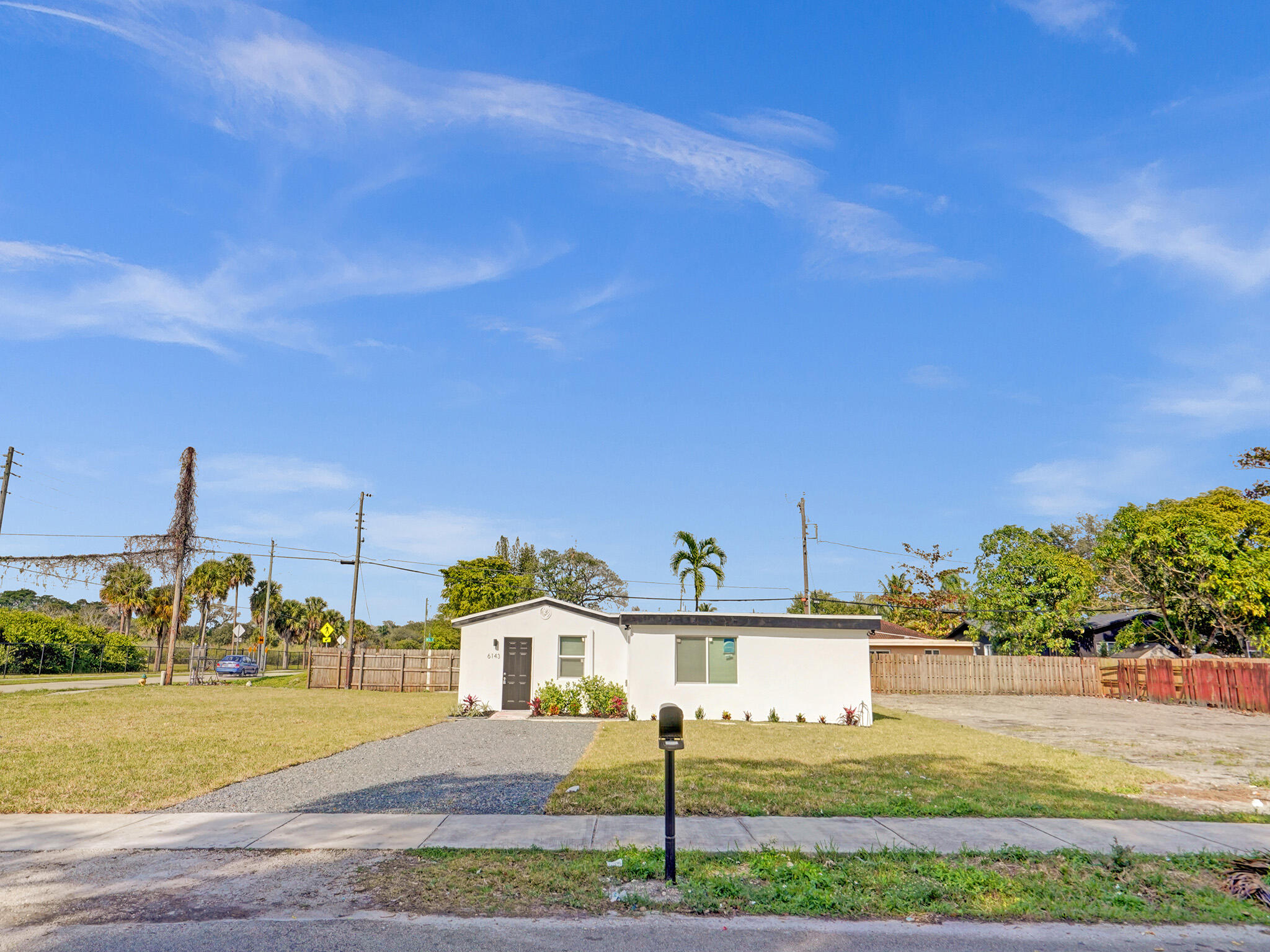 SUN LAND PARK - Residential