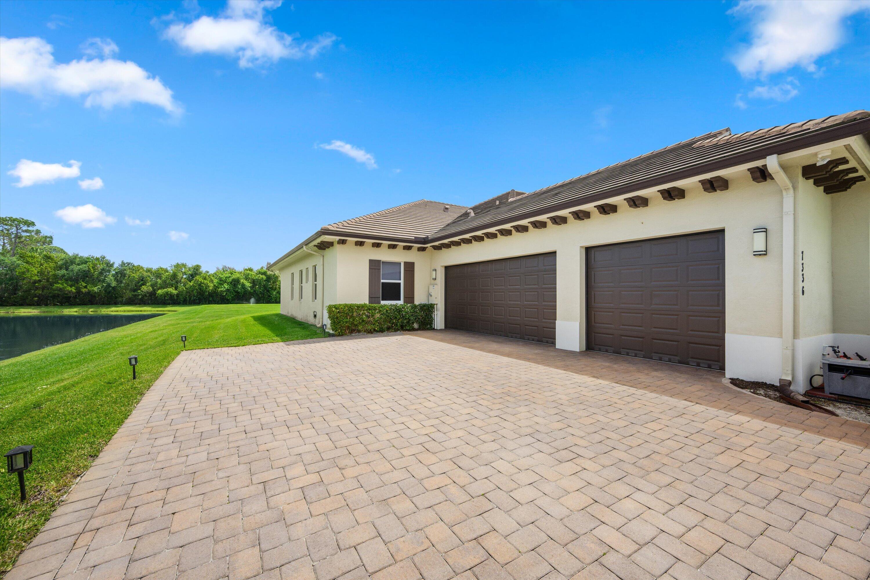 OSPREY OAKS - Residential
